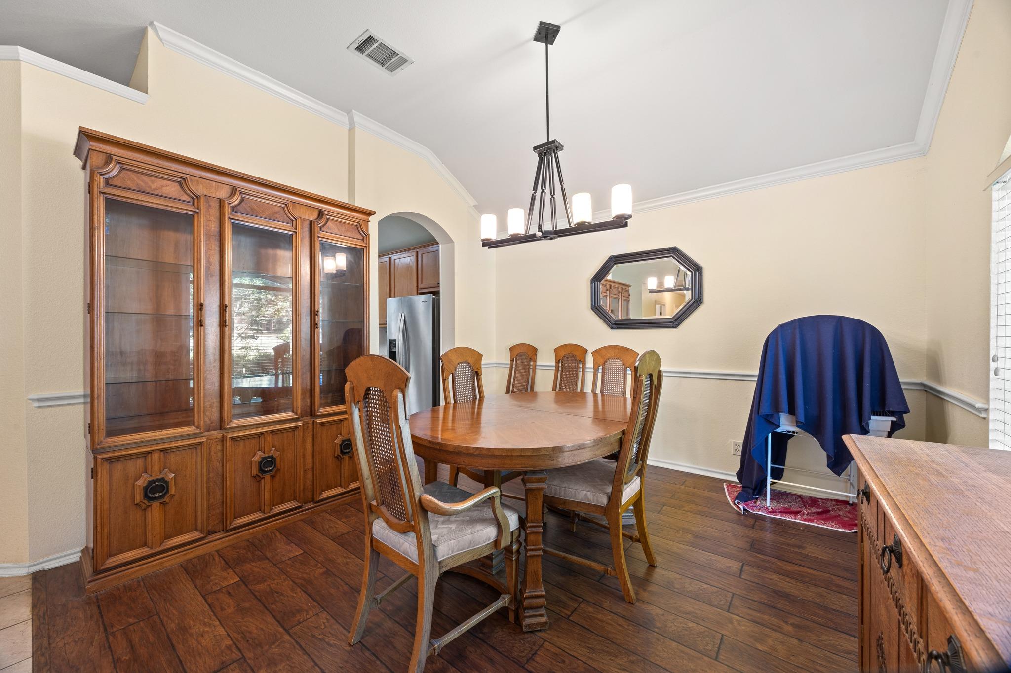 1108 Oliver Loving CV — photo 4
