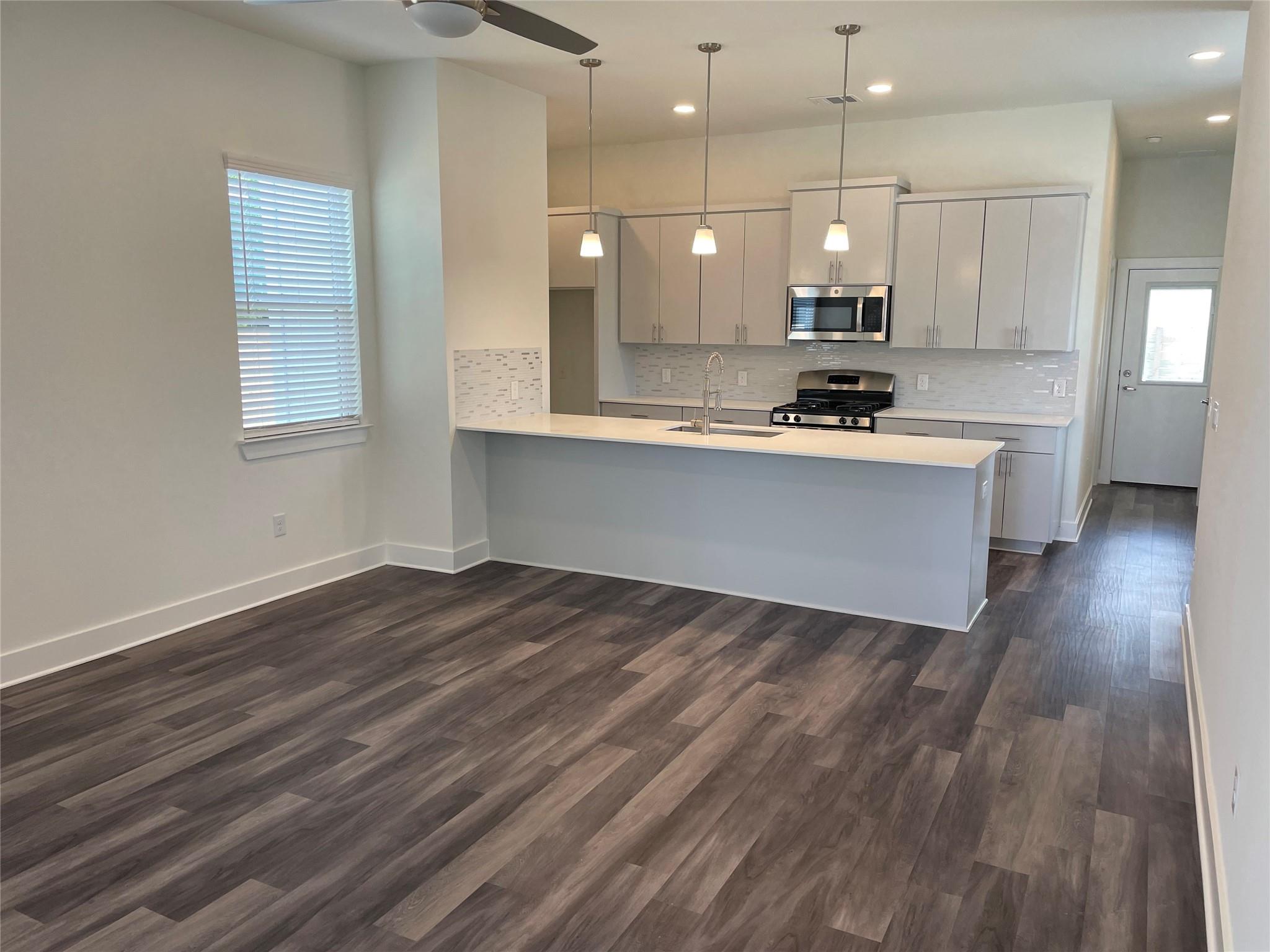 6901 Carver Ave #1 — photo 5