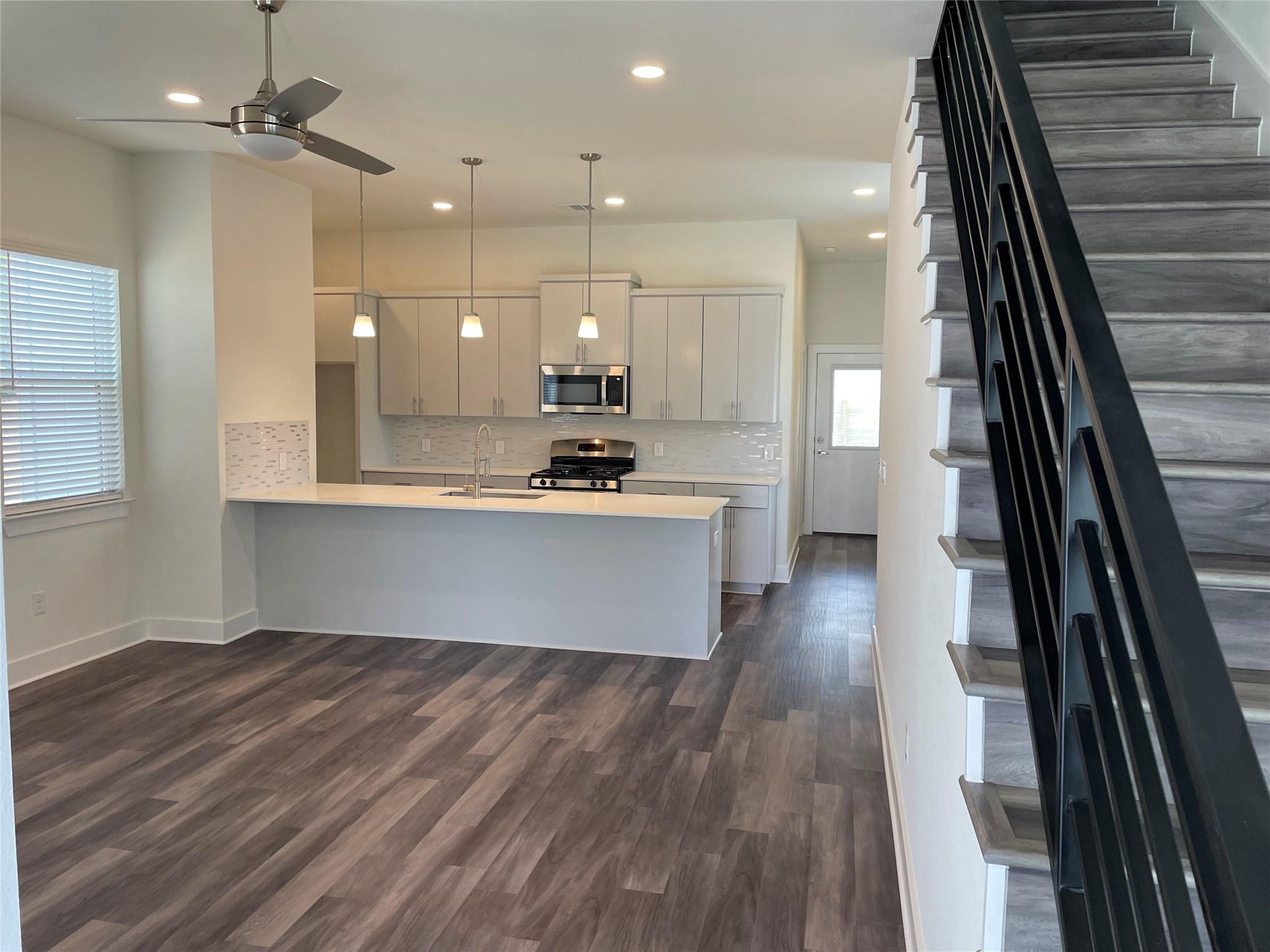 6901 Carver Ave #1 — photo 4
