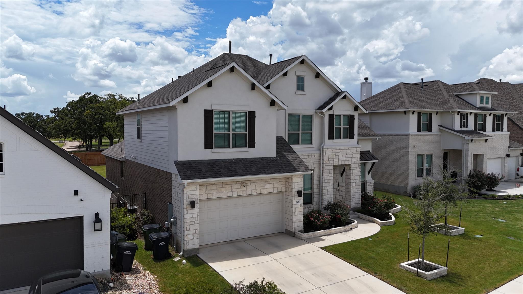 228 Poole LN — photo 3