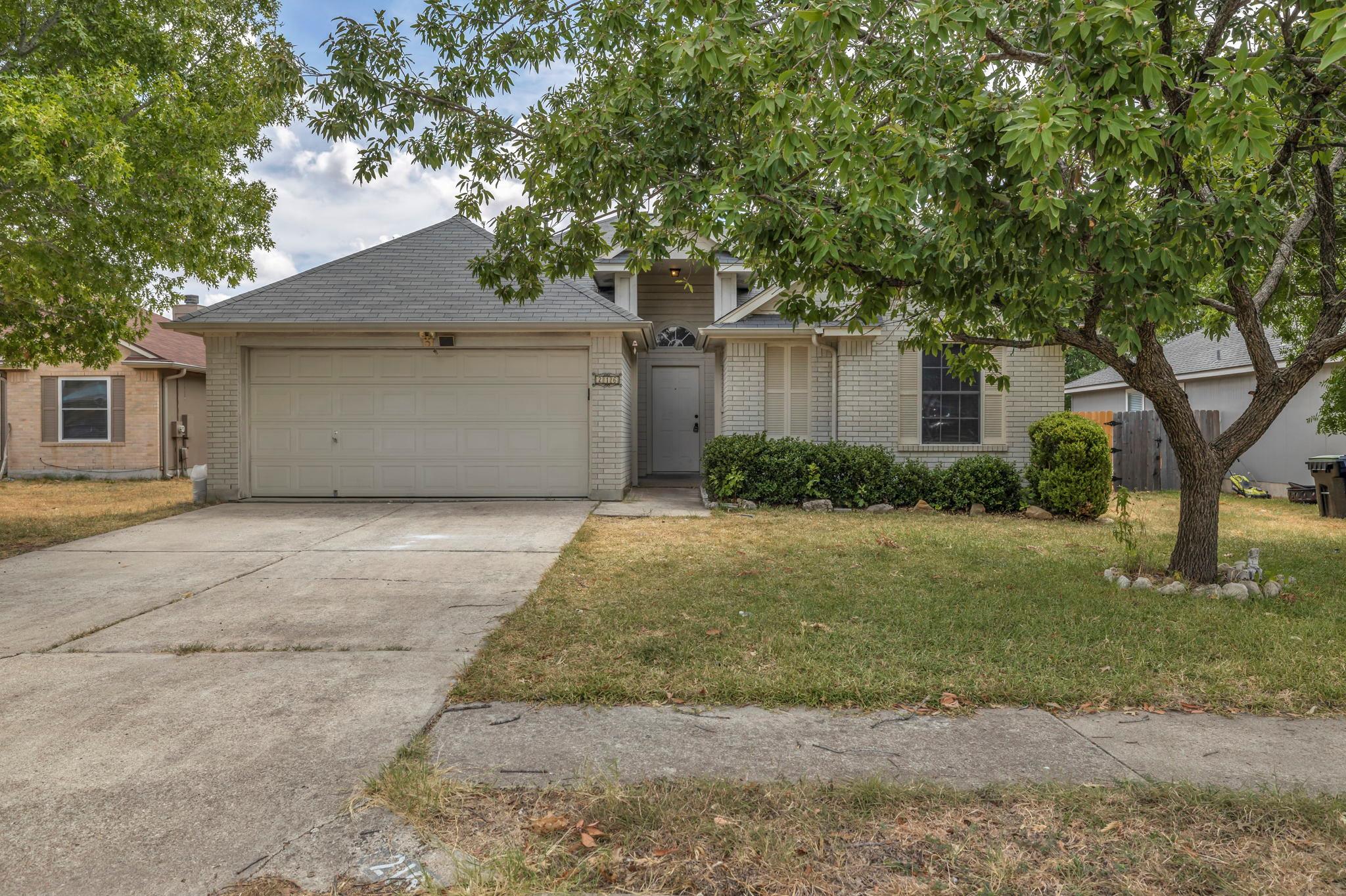 216 Meadowside DR — photo 3