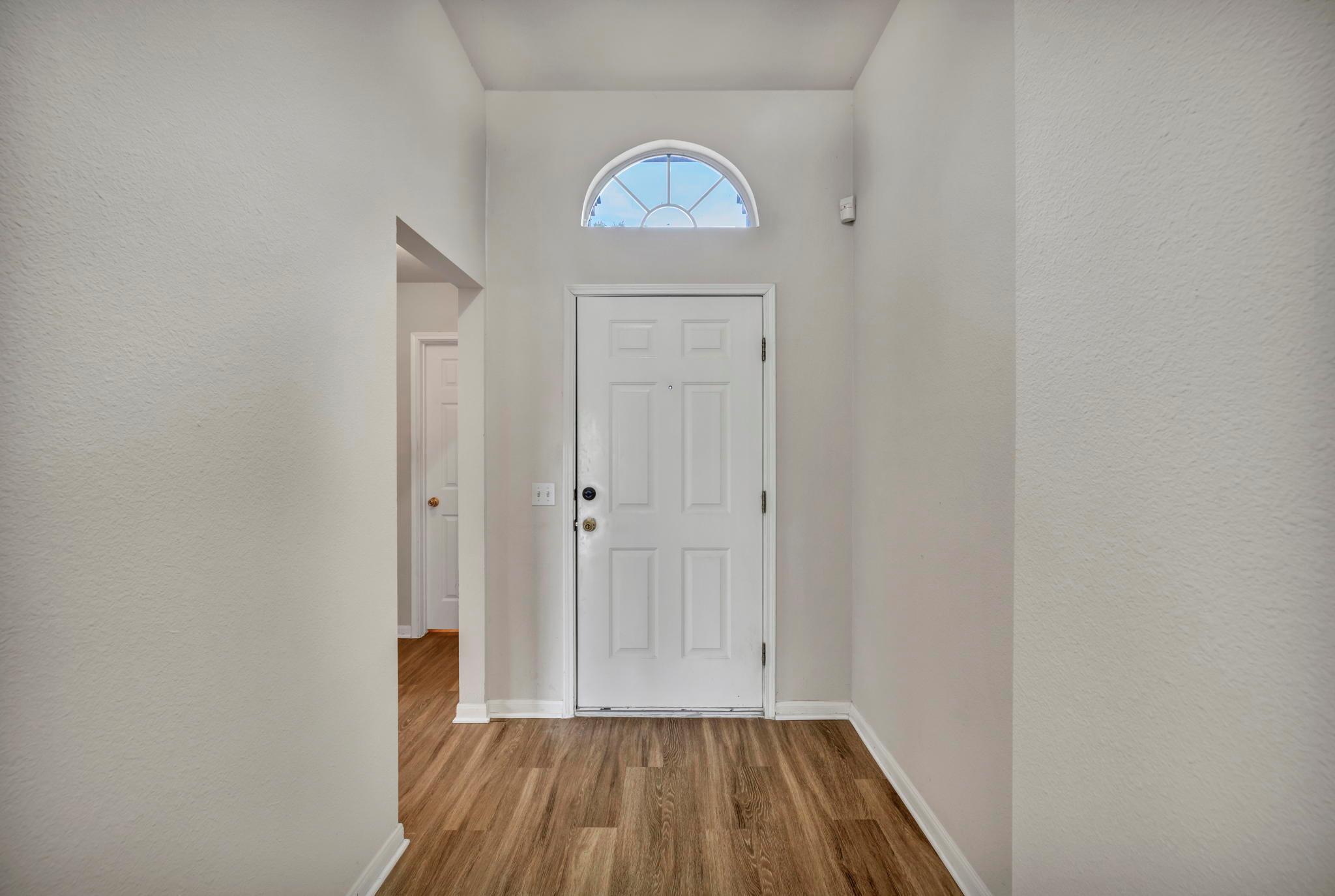 216 Meadowside DR — photo 5