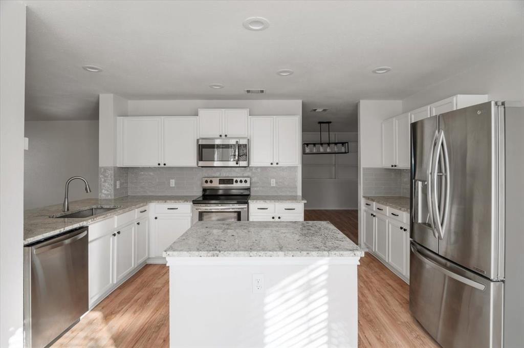 1179 Forest Bluff TRL — photo 3