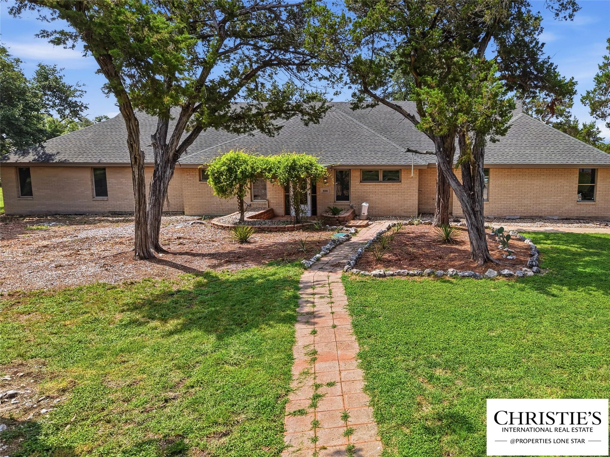 8901 Grandview DR — photo 3