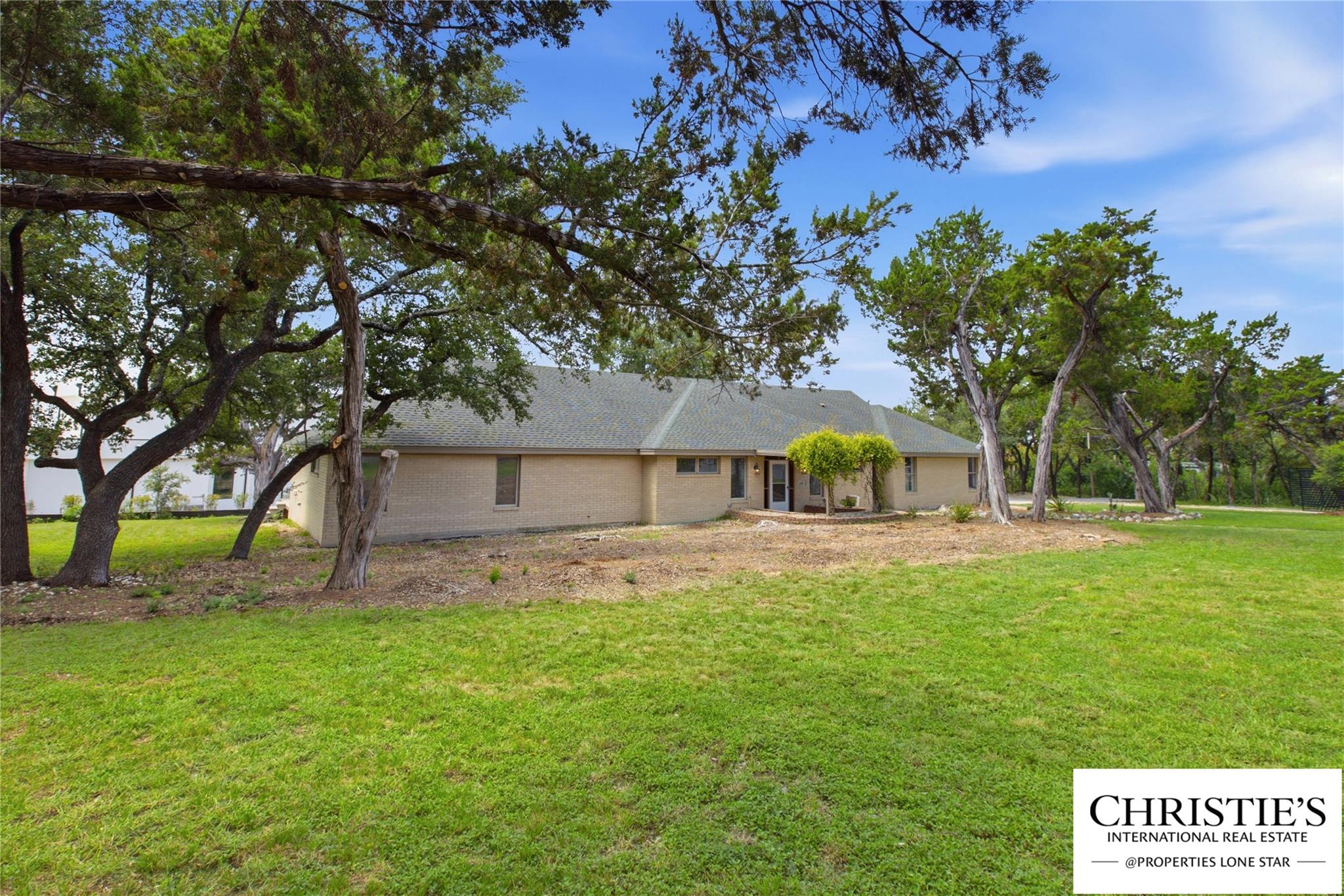 8901 Grandview DR — photo 5