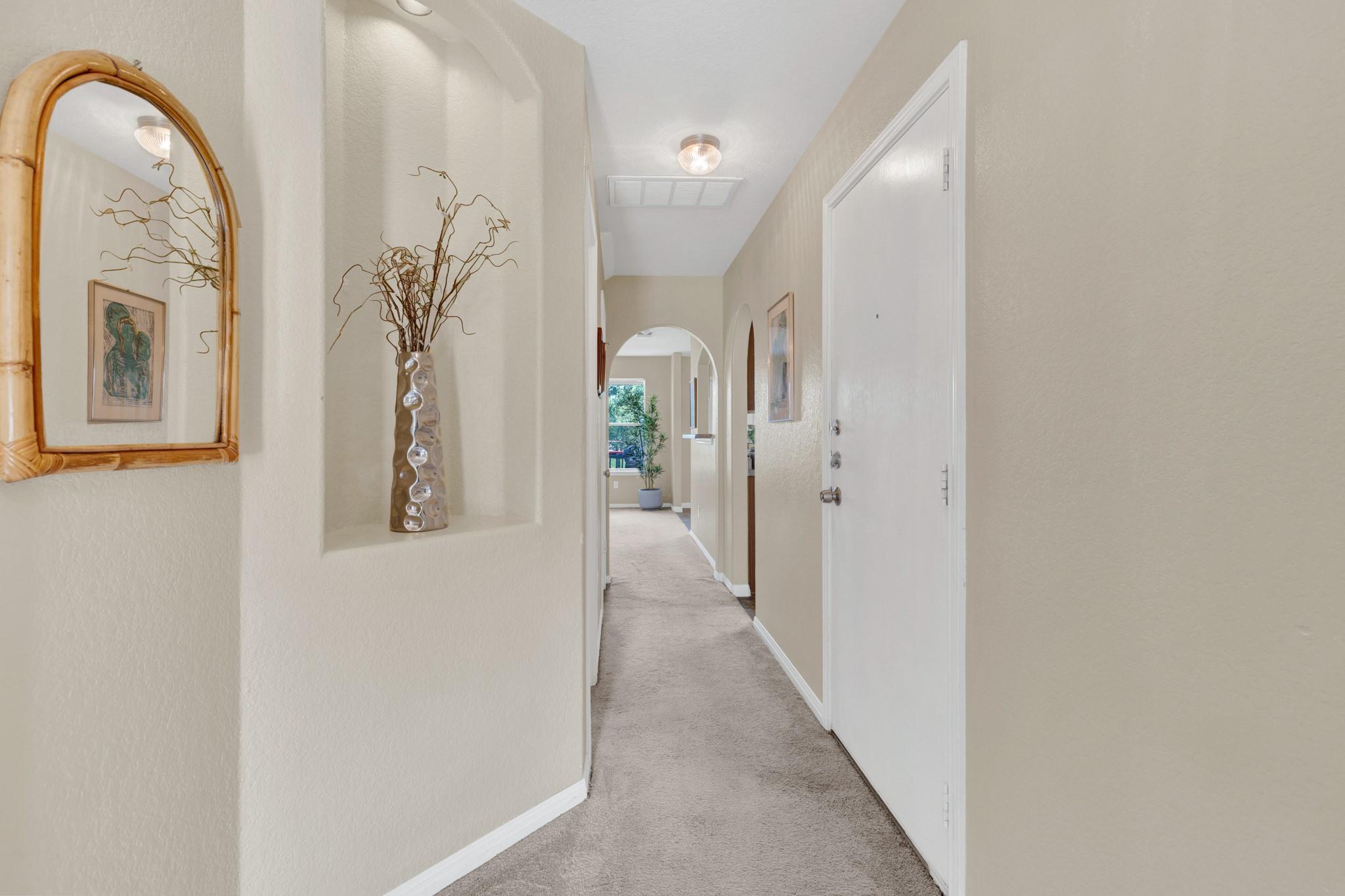 2047 Lisa LN — photo 4