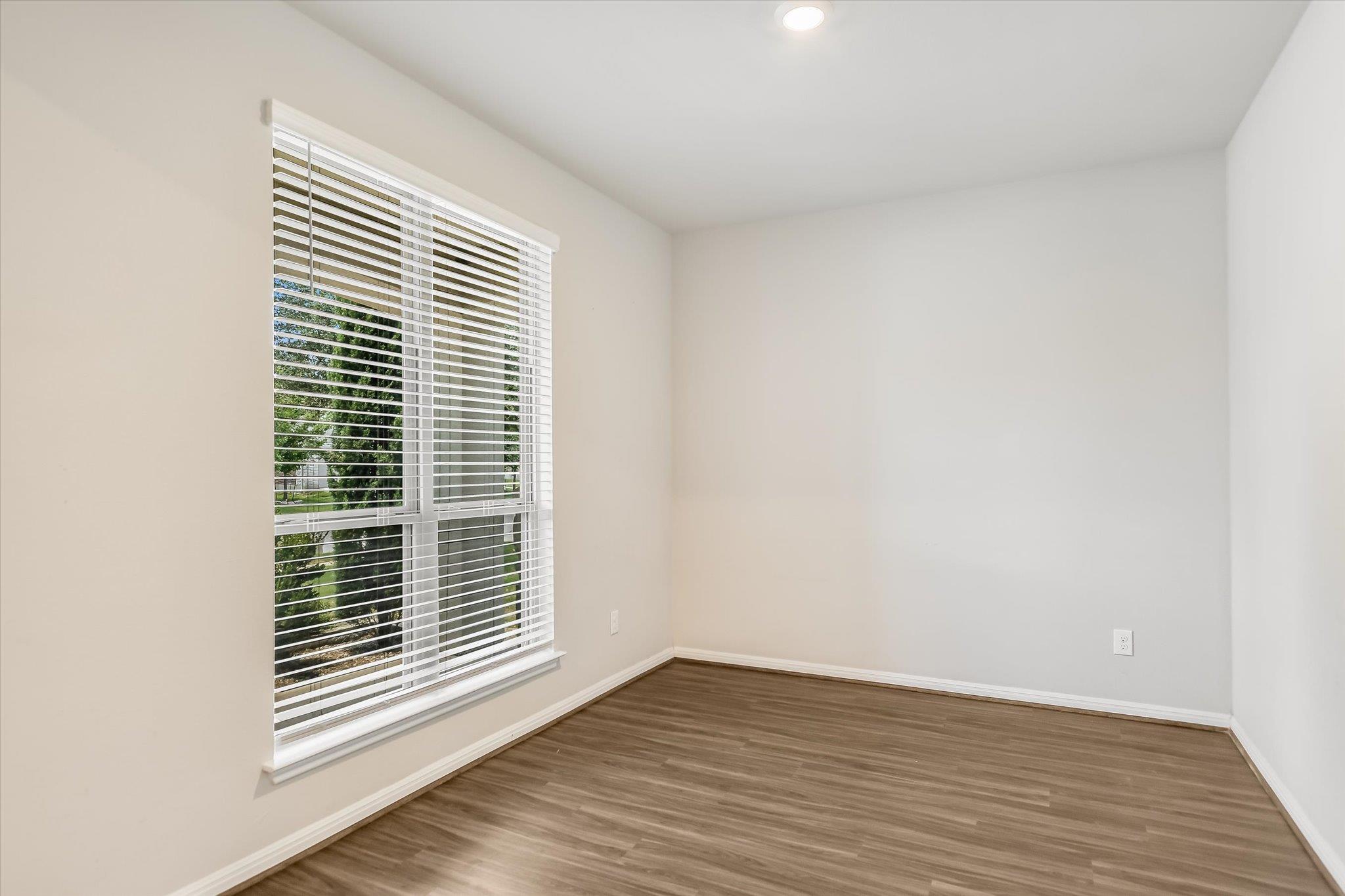 17017 Lathrop Ave — photo 4