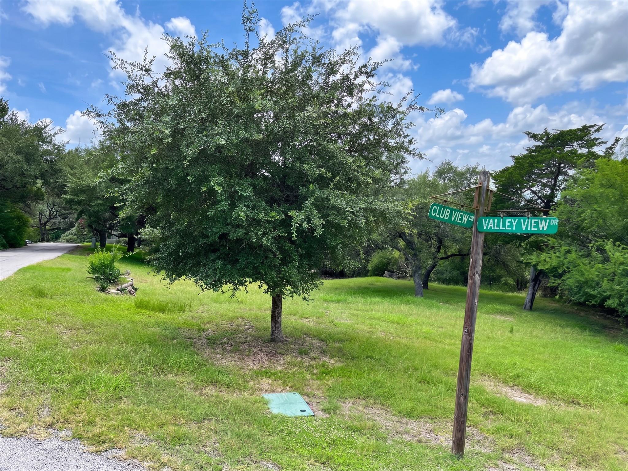 404 Valley View DR — photo 4