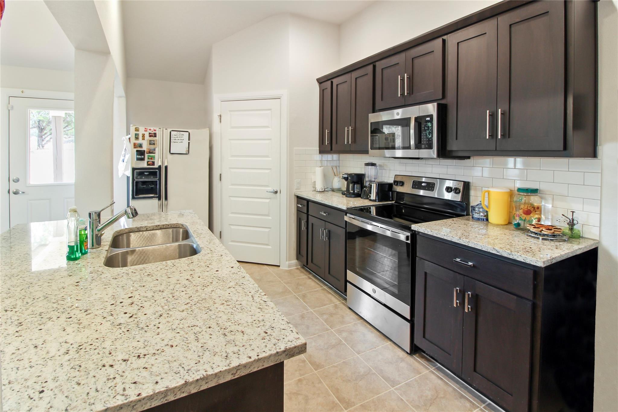 21102 Niagara CV — photo 5