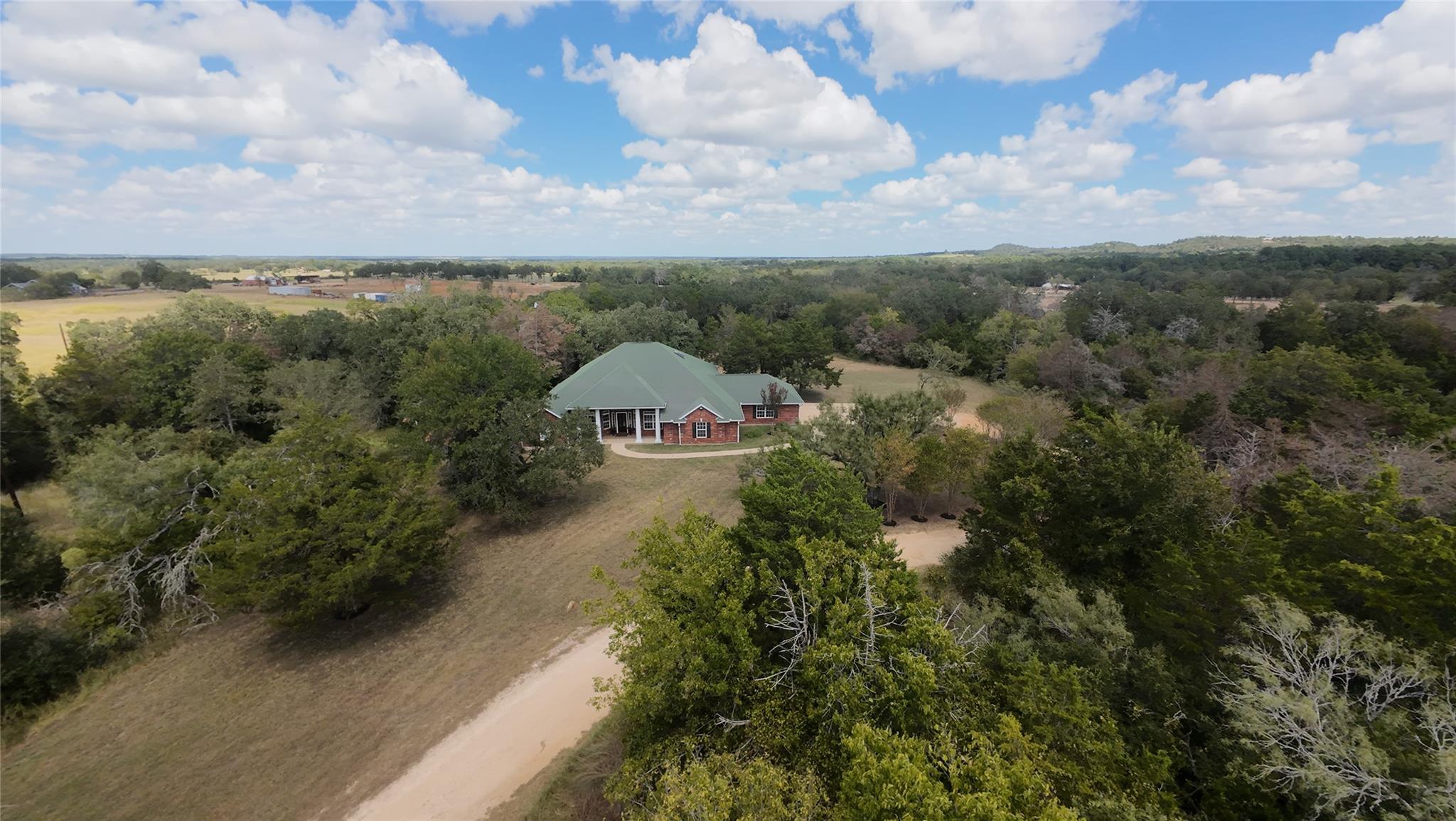 741 Knobbs RD — photo 3