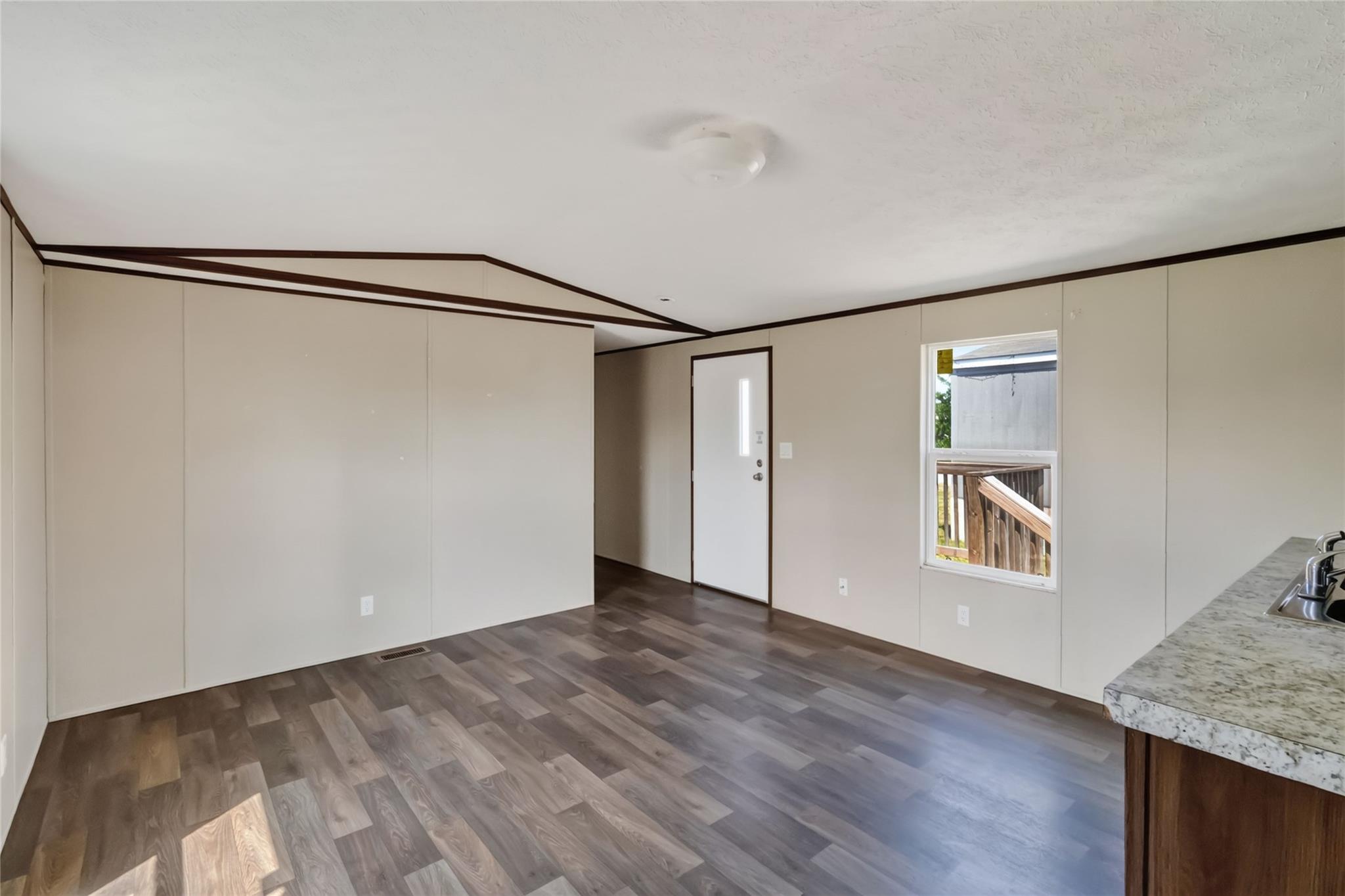 5670 Hwy 290 ST — photo 4