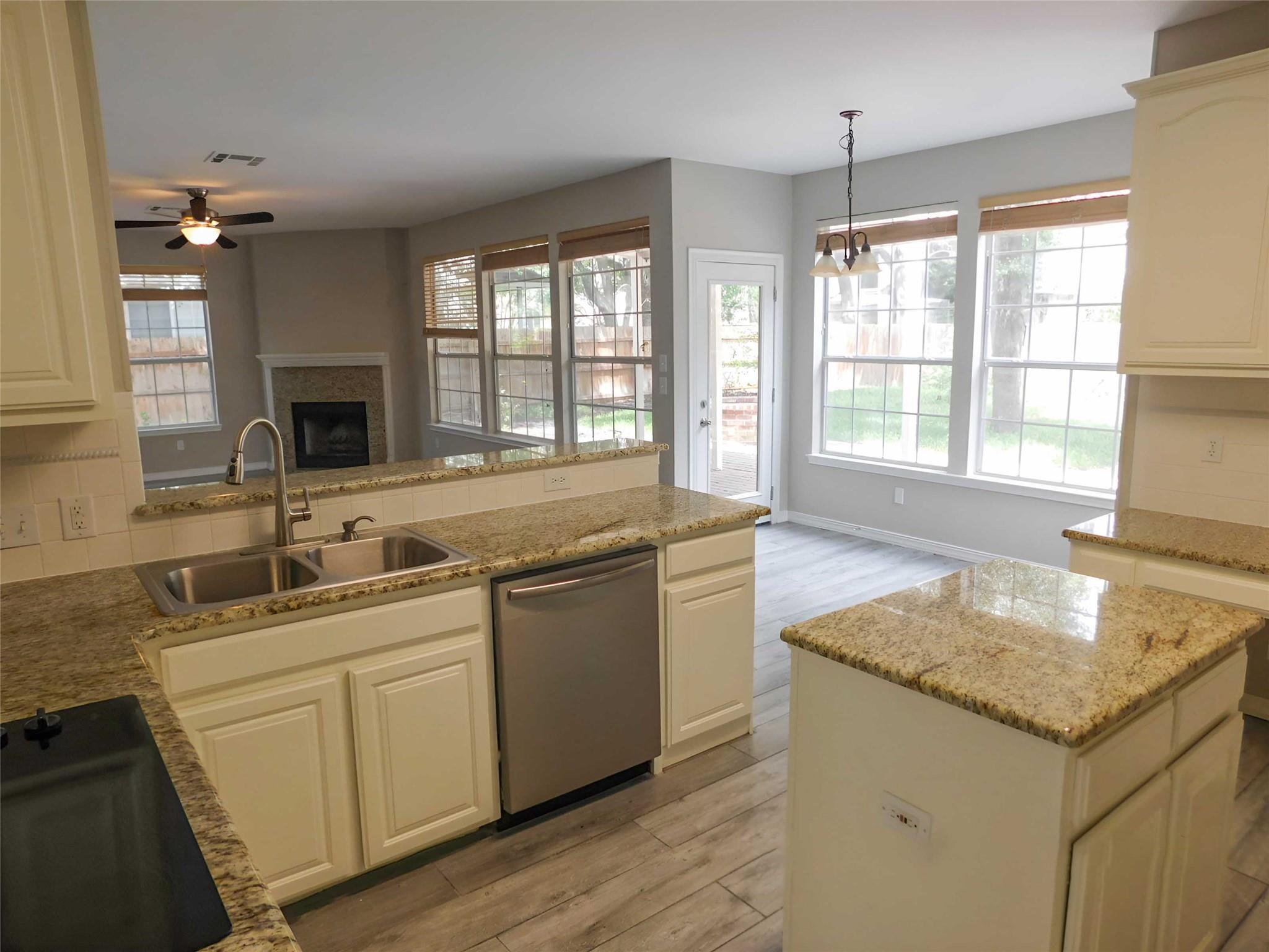 30003 OAKLAND HILLS DR — photo 4