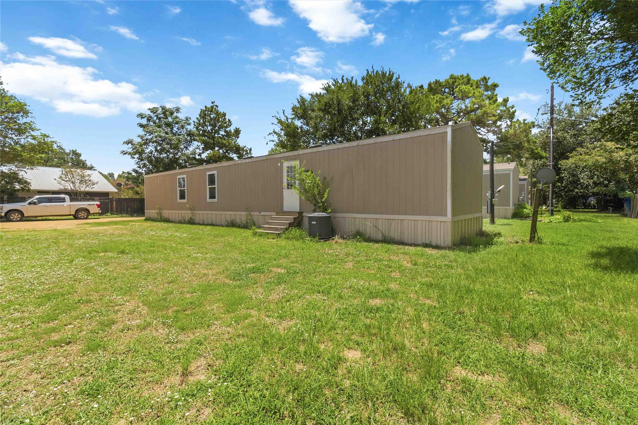 908 Turney LN — photo 4