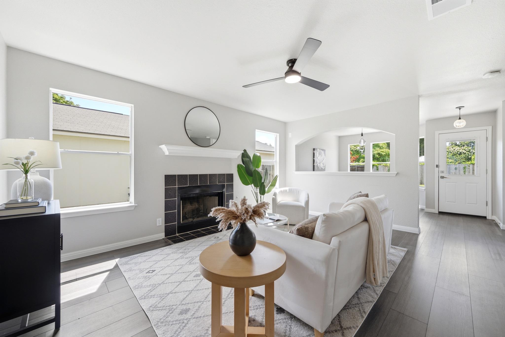 1504 Waterfall Ave — photo 5