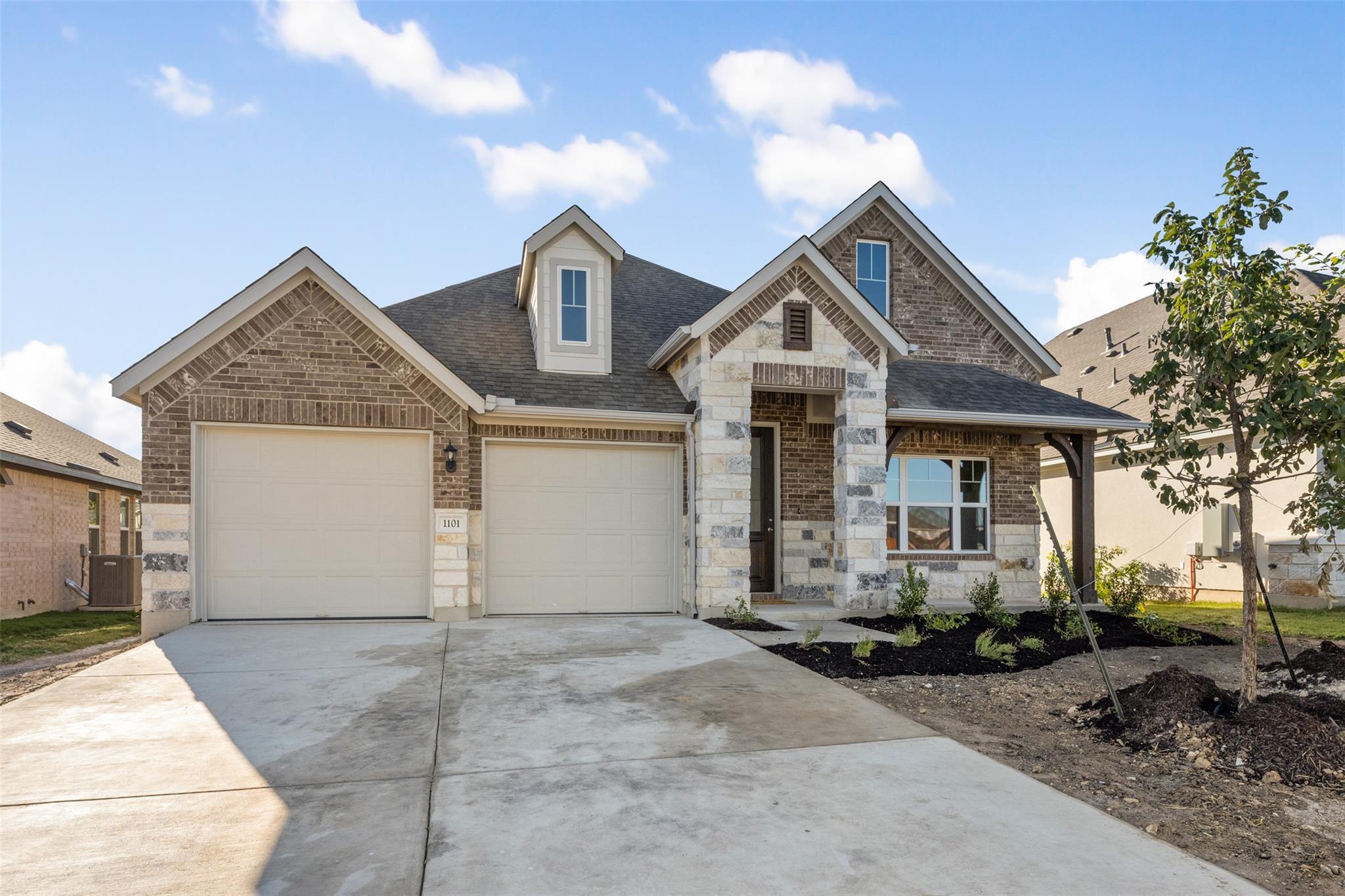 536 Redding WAY — photo 3