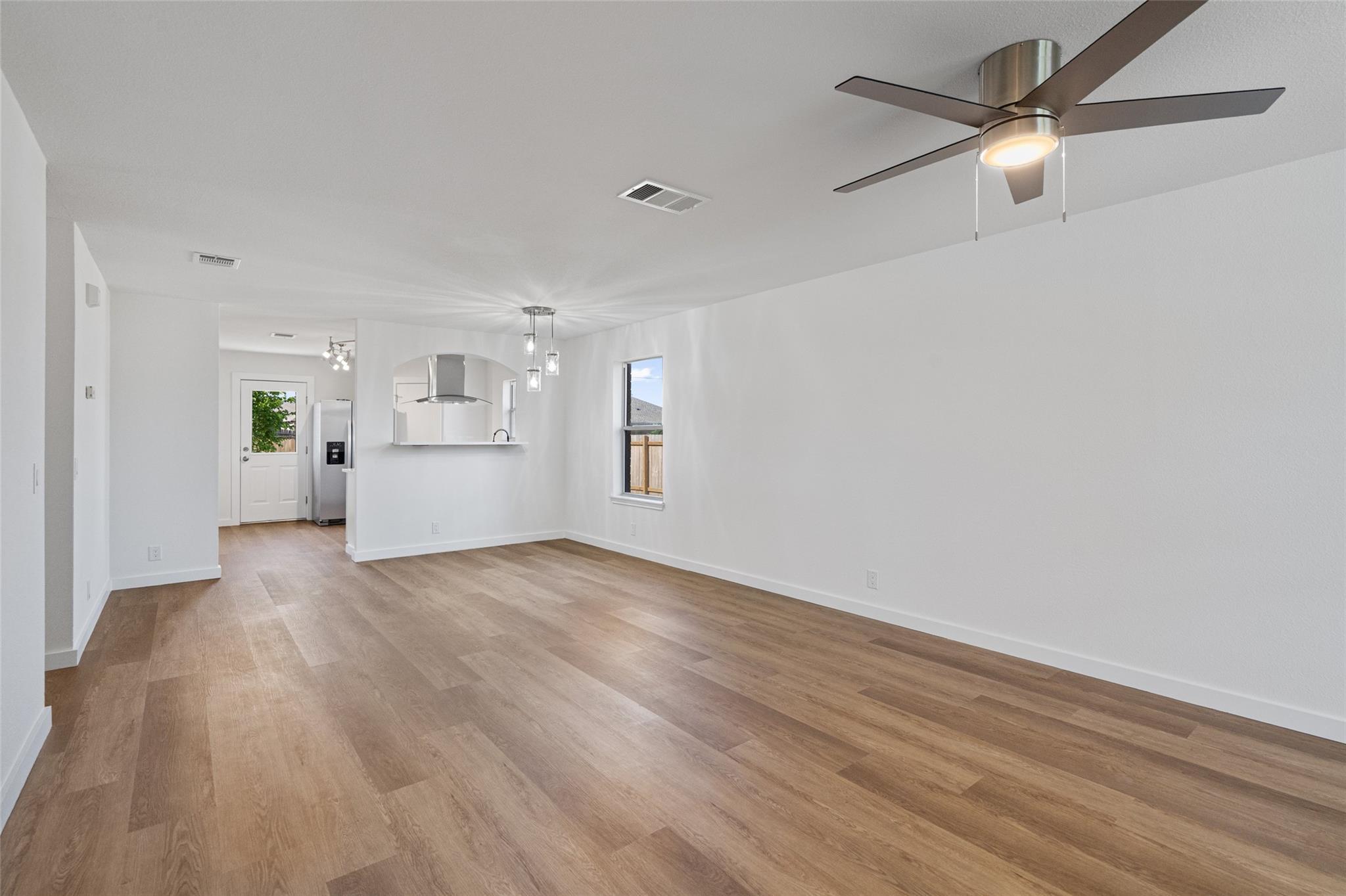 500 Mitchell DR — photo 5