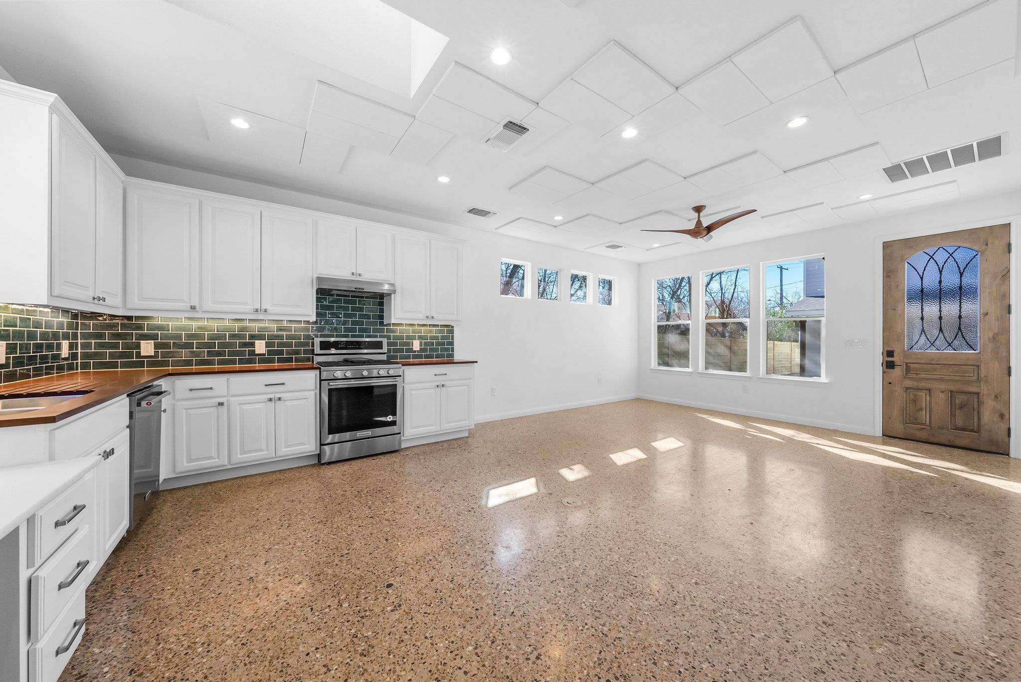 512 Saint Johns Ave #B (back unit) — photo 4