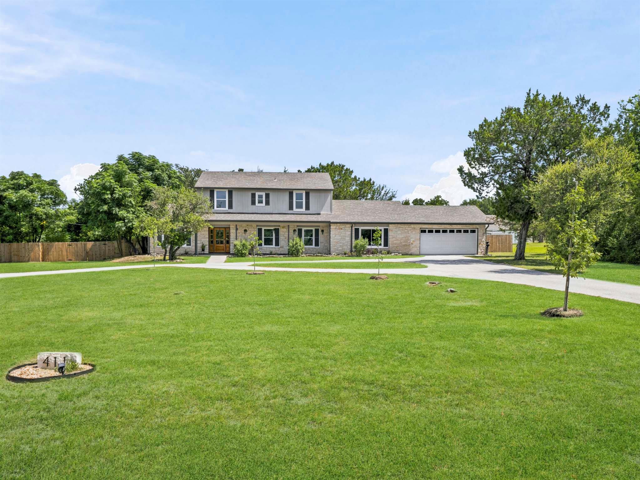 411 Carriage Oaks DR — photo 3