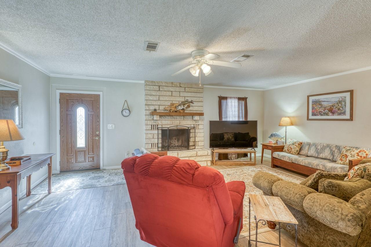 1408 Highland Dr DR — photo 4