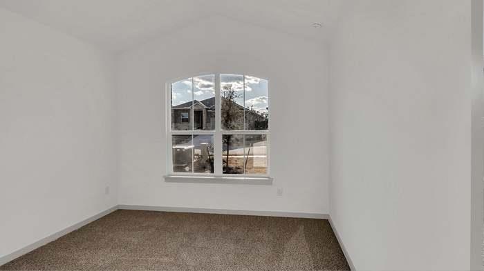 1845 Flying Horseshoe BND — photo 4