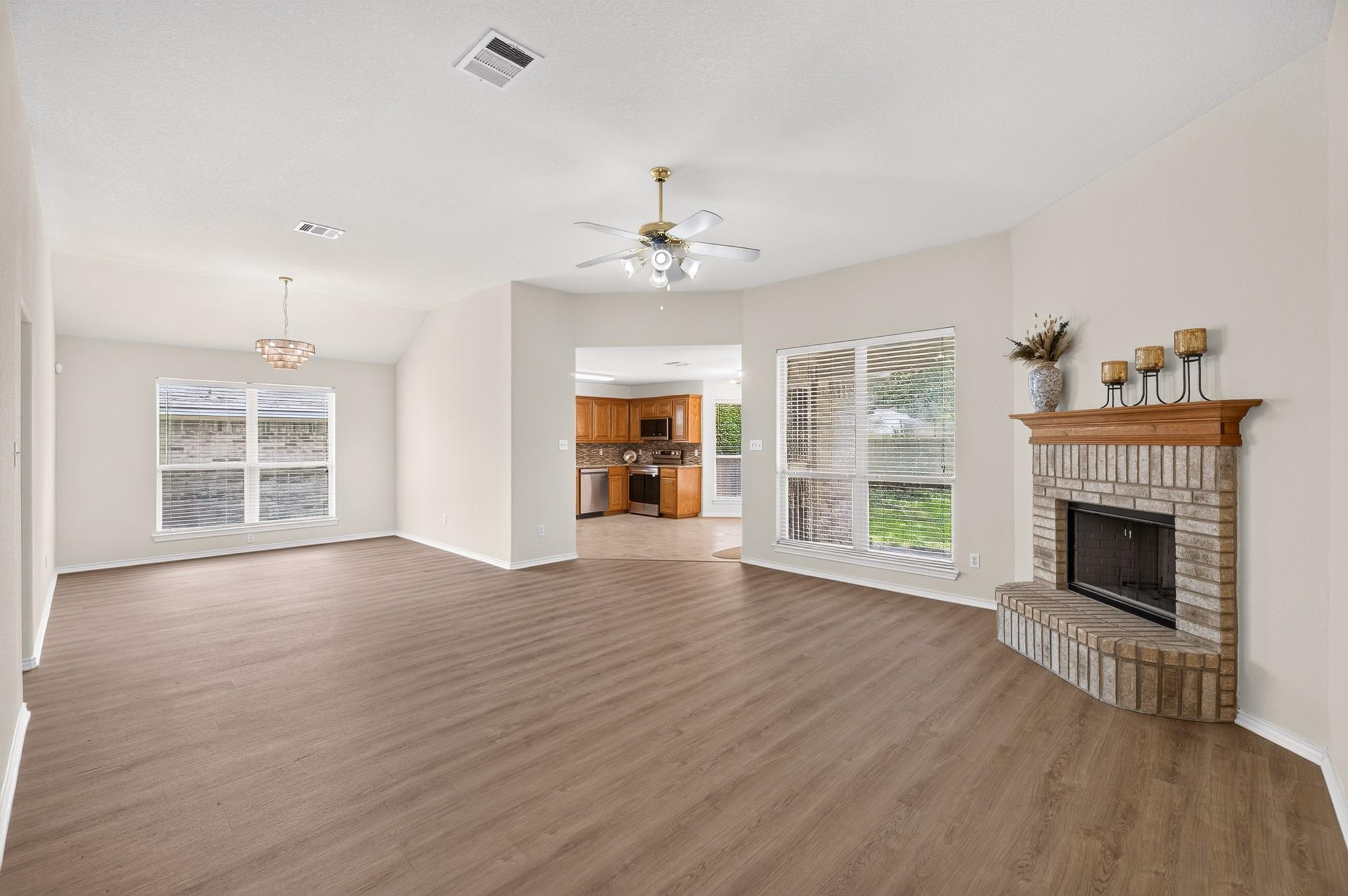 1604 Prickly Pear ST — photo 5