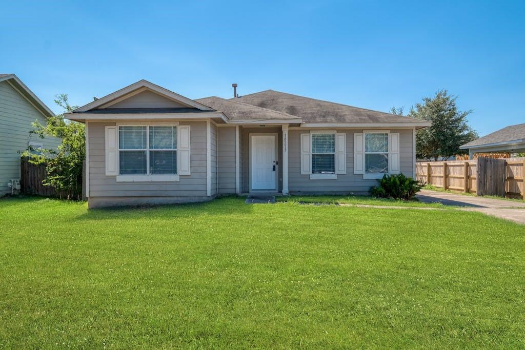 18217 Flathead DR