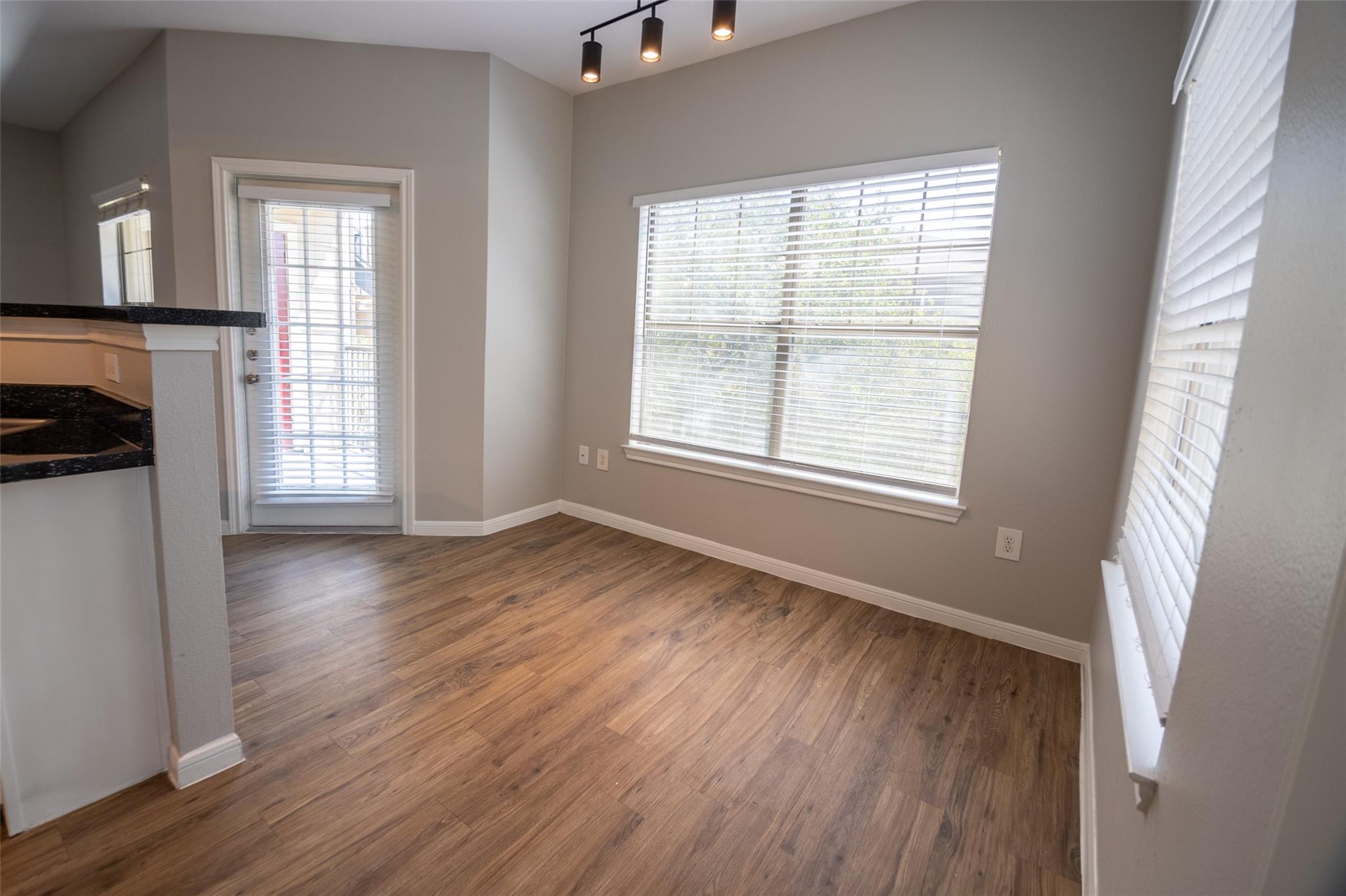 2320 Gracy Farms LN #322 — photo 4