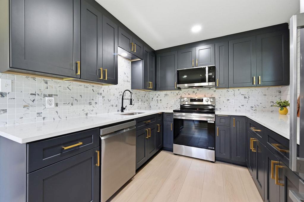 819 Lakeshore LOOP — photo 4