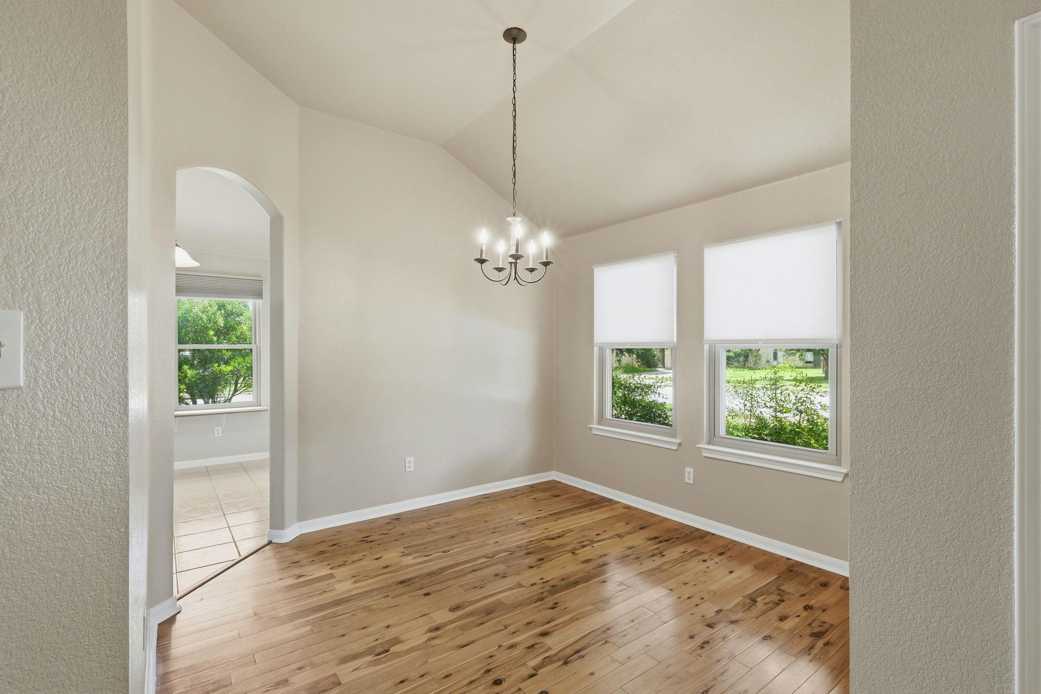 200 Gainer DR — photo 4
