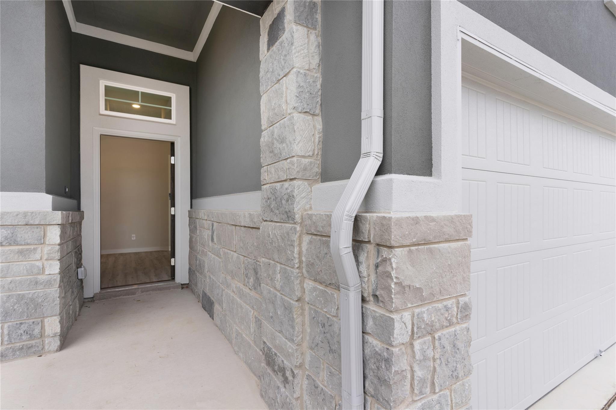 317 West Faulkner ST — photo 3
