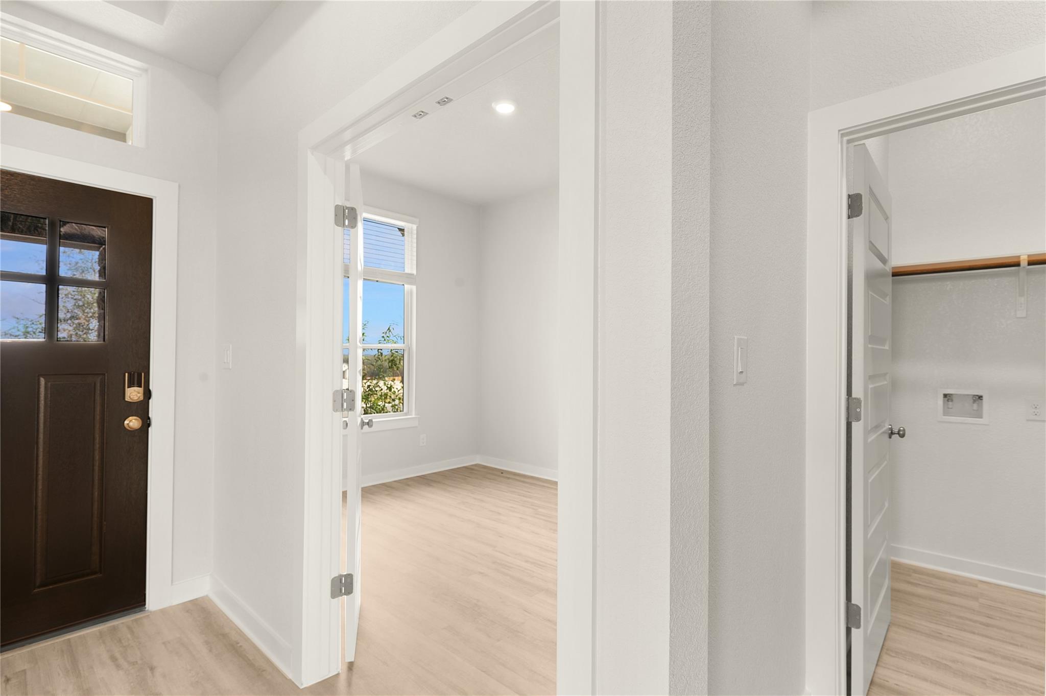 317 West Faulkner ST — photo 4