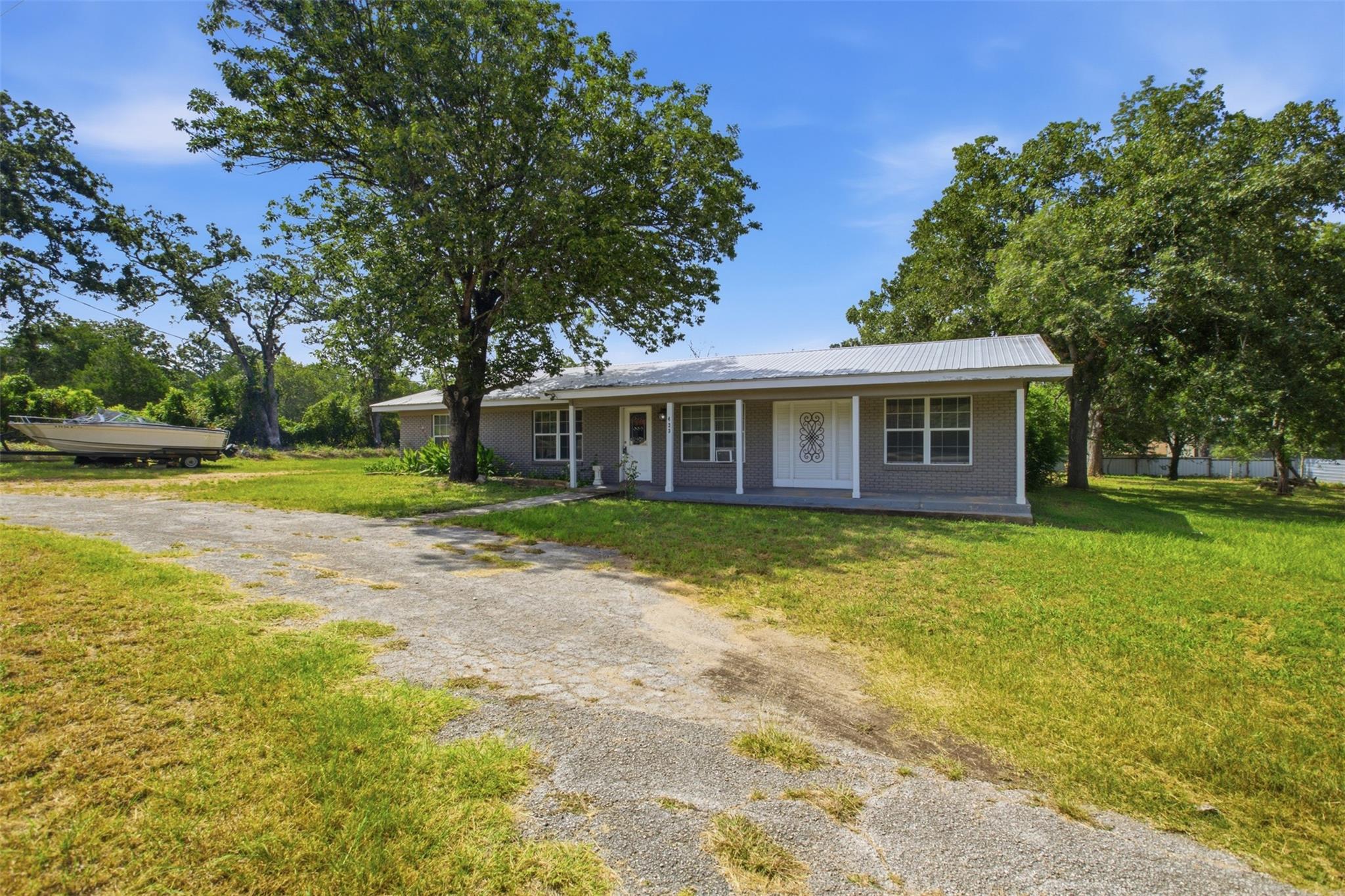 423 Fm 1441 — photo 3