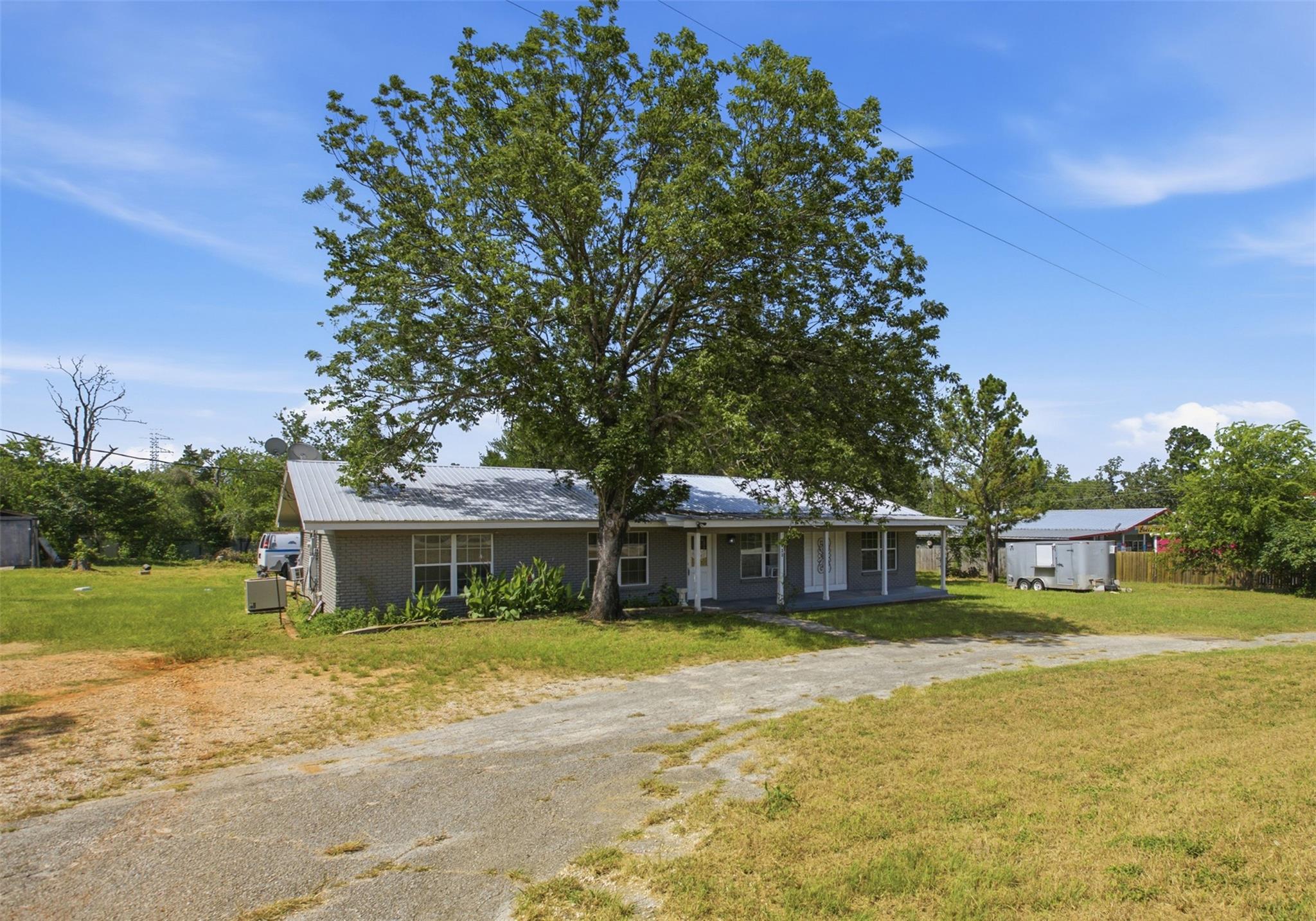 423 Fm 1441 — photo 4
