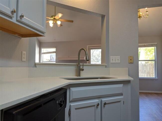 1702 Southwestern TRL — photo 5