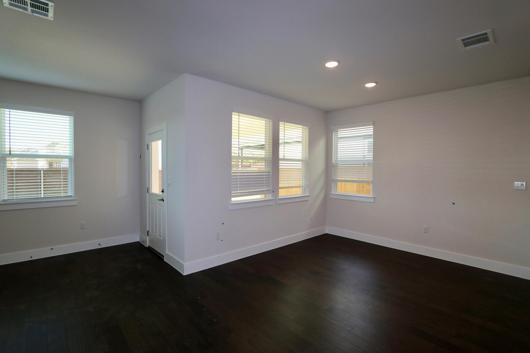 3001 Mary Elizabeth — photo 4
