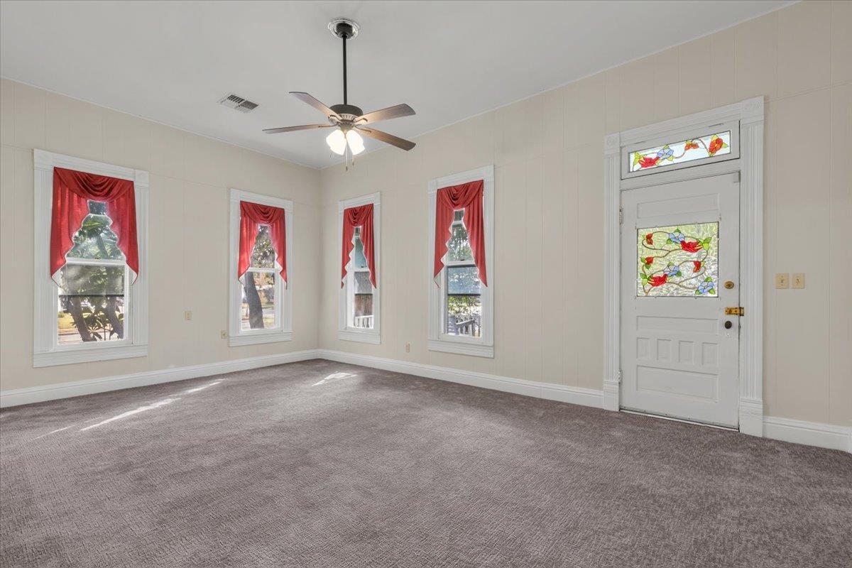 207 Hudgins ST — photo 4