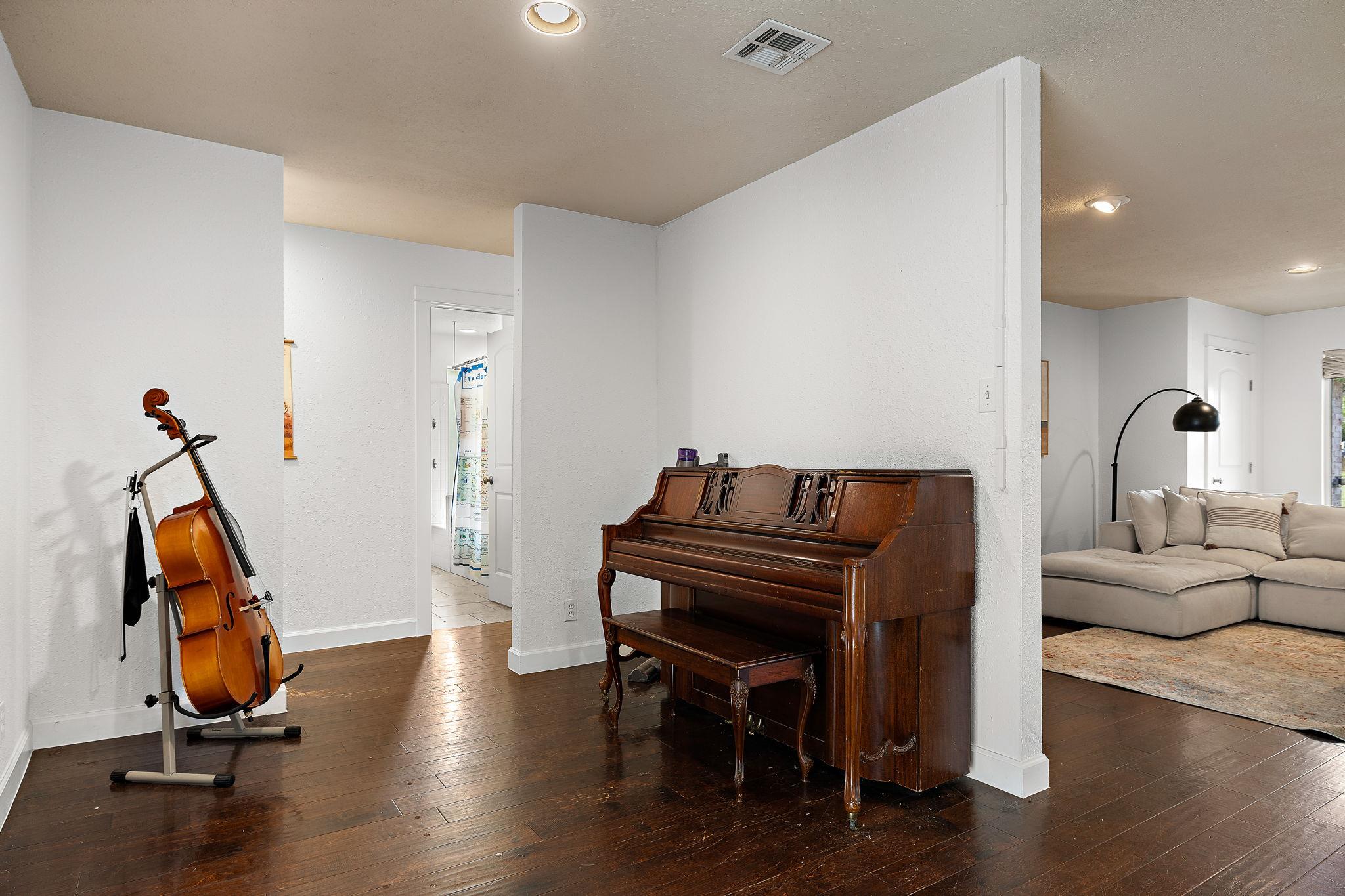 3309 Graybuck RD — photo 5