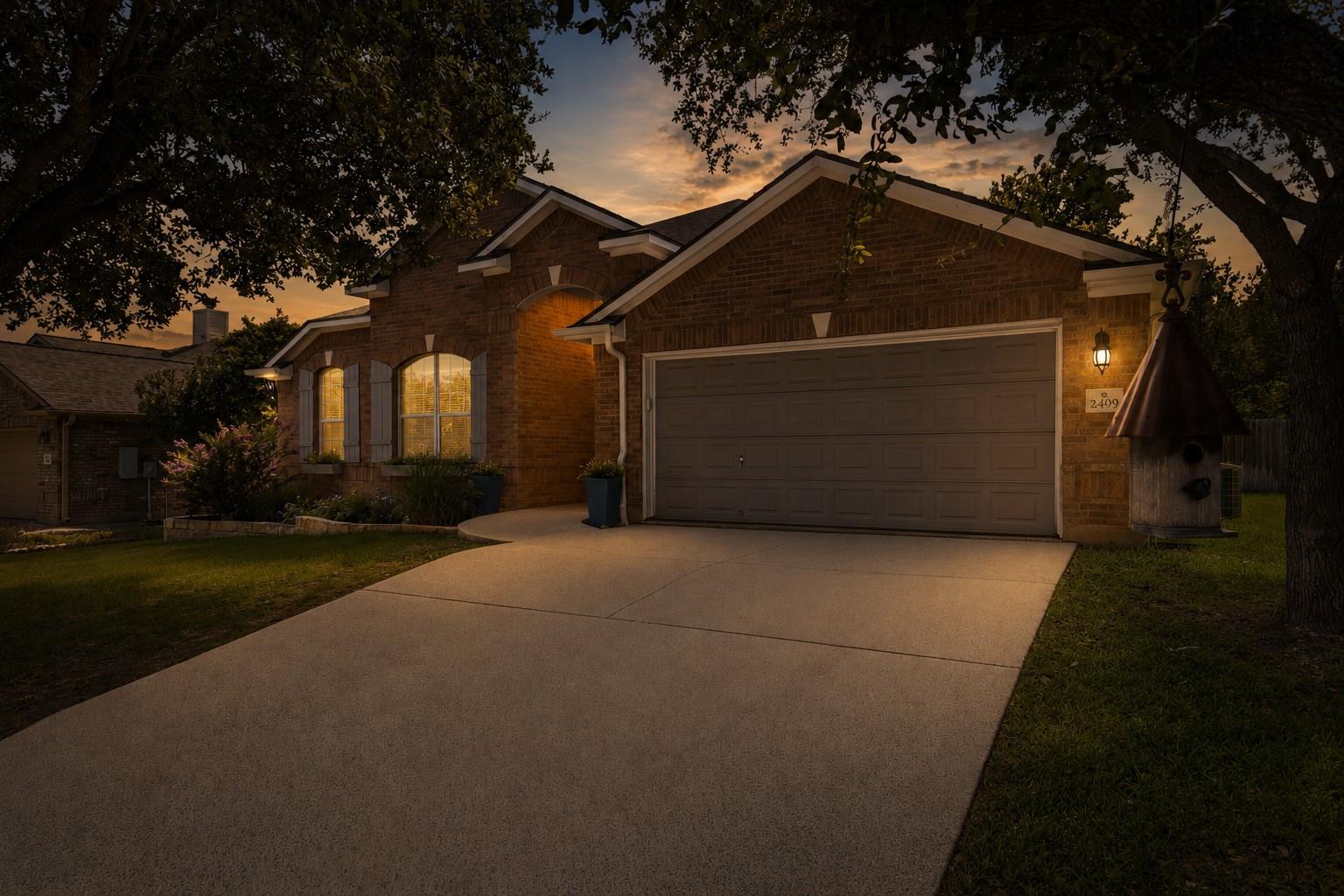 2409 Tumbling River DR — photo 3