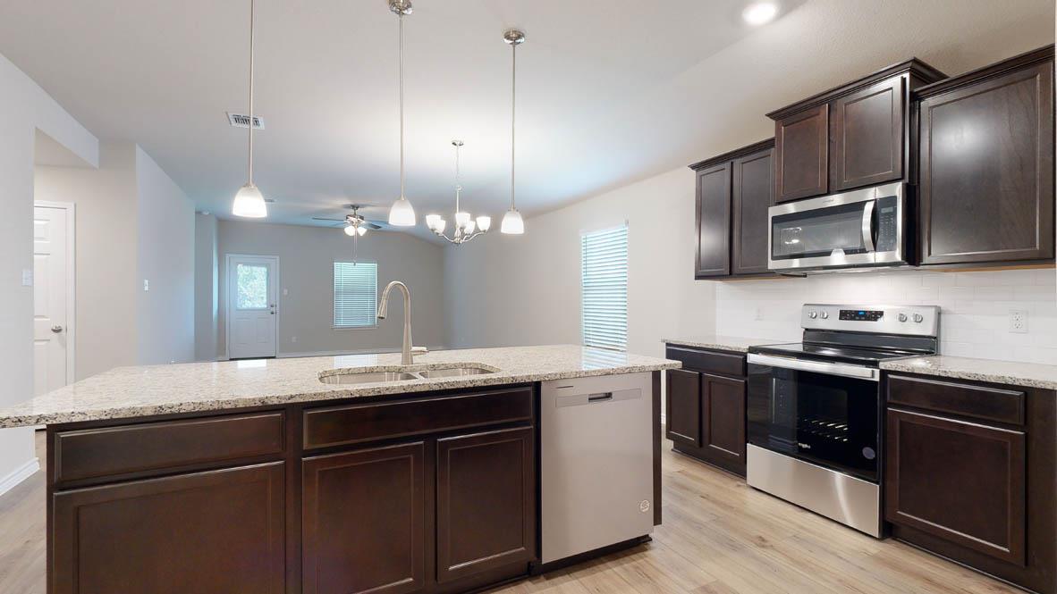 428 Creekfall RD — photo 4