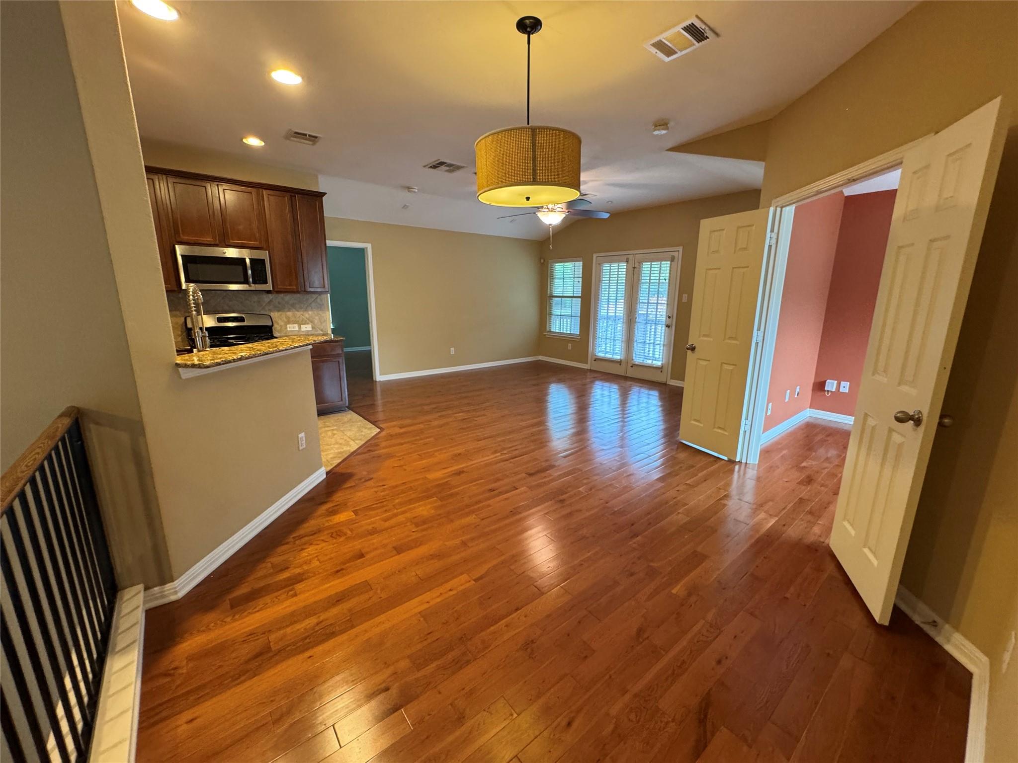 1310 Parmer LN #1701 — photo 5