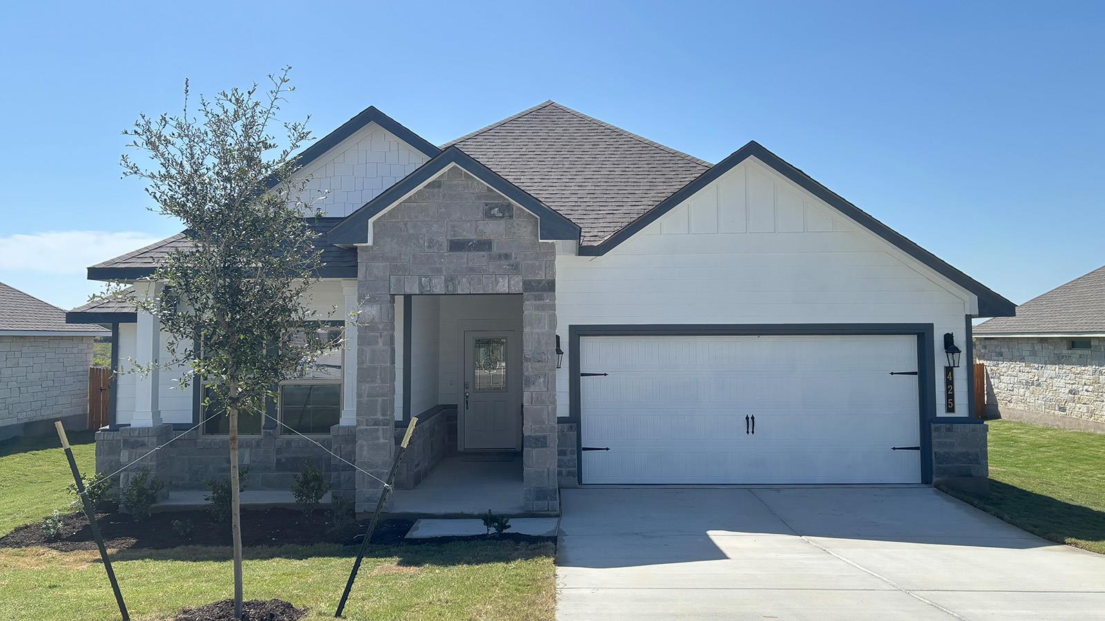 425 Creekfall RD