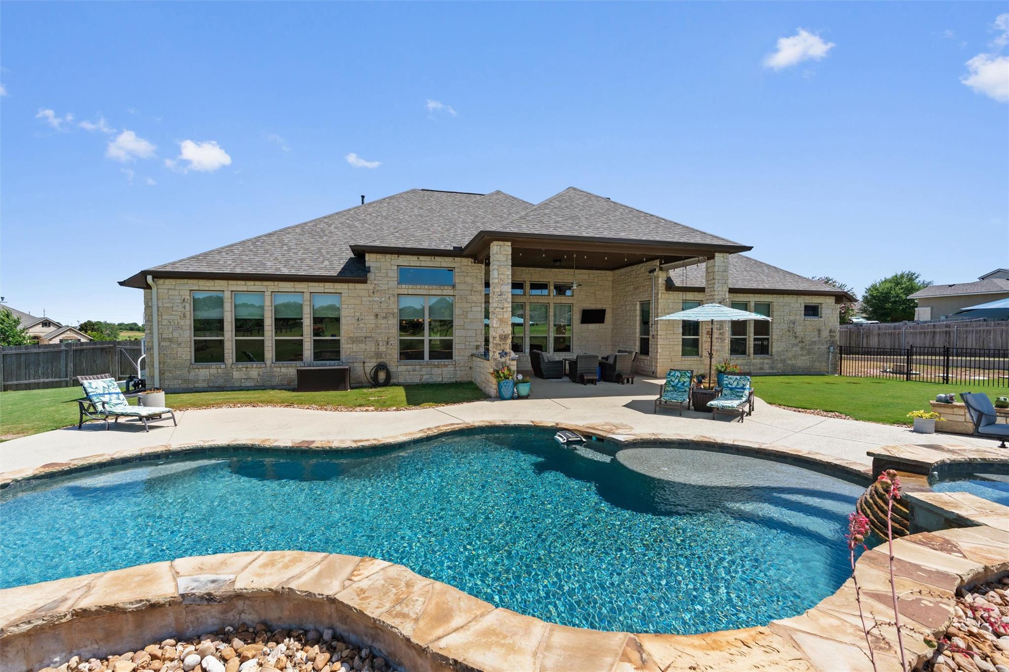 209 Vienna DR