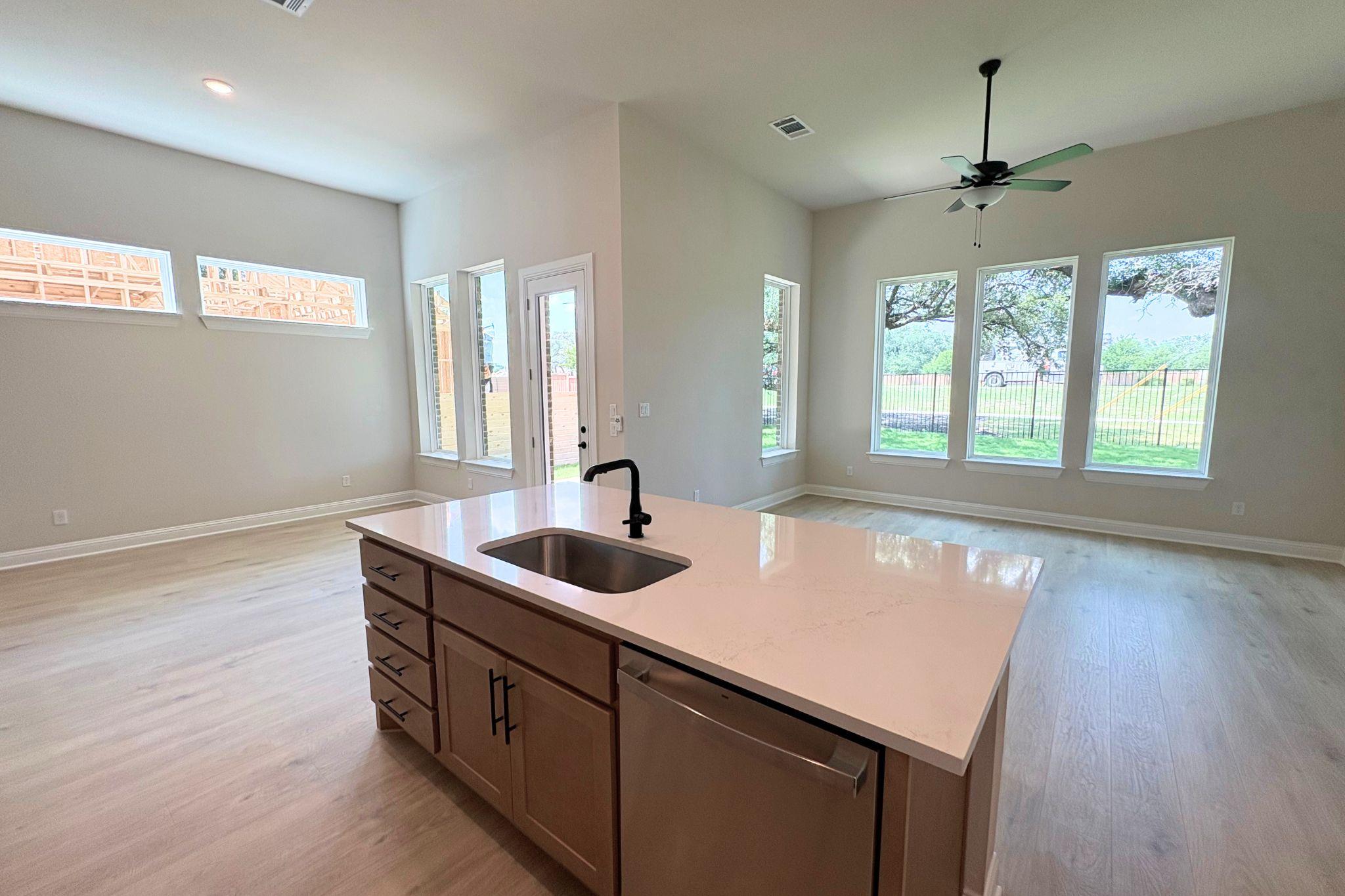 1120 Stonehill DR — photo 4