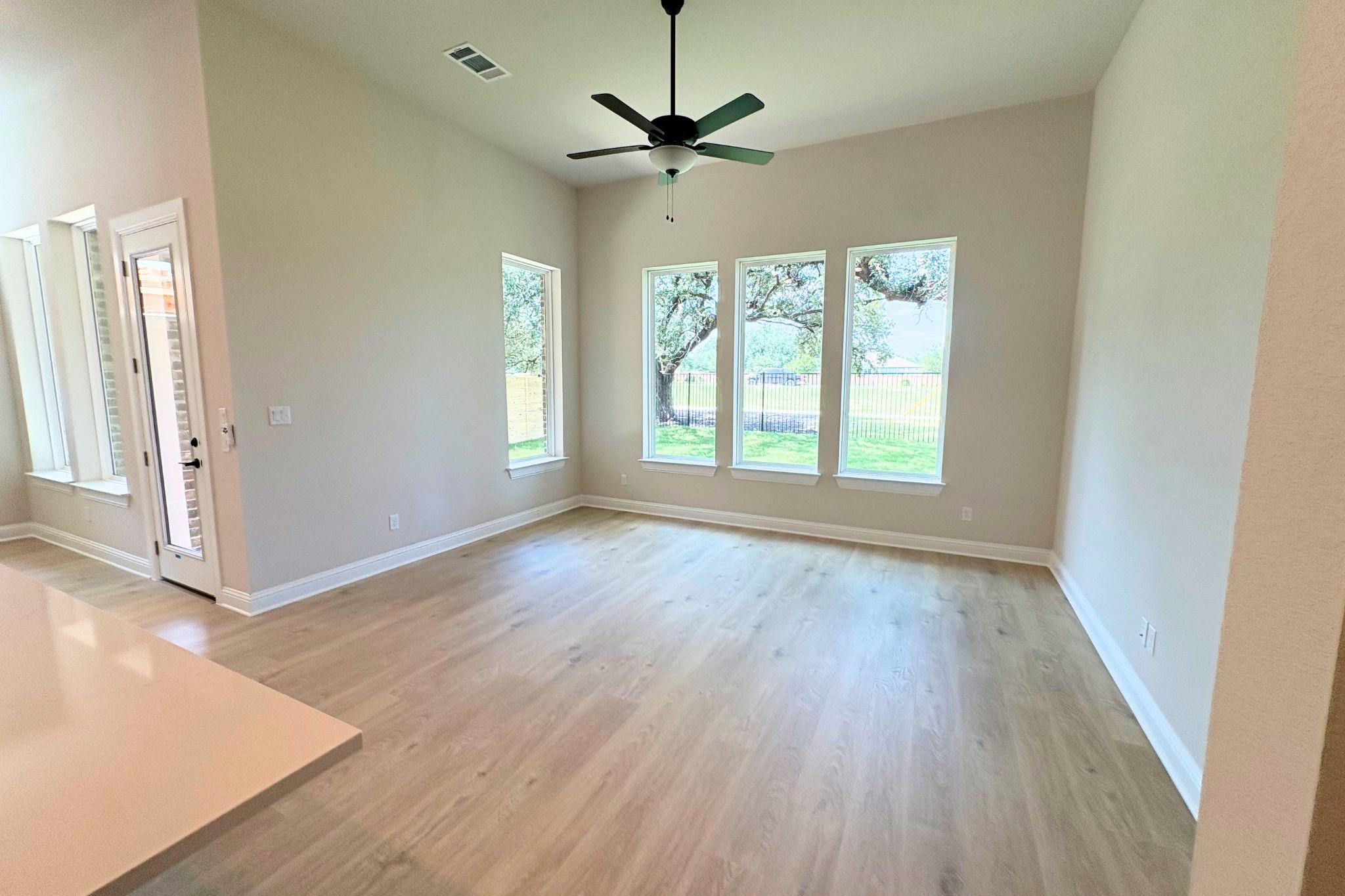 1120 Stonehill DR — photo 5
