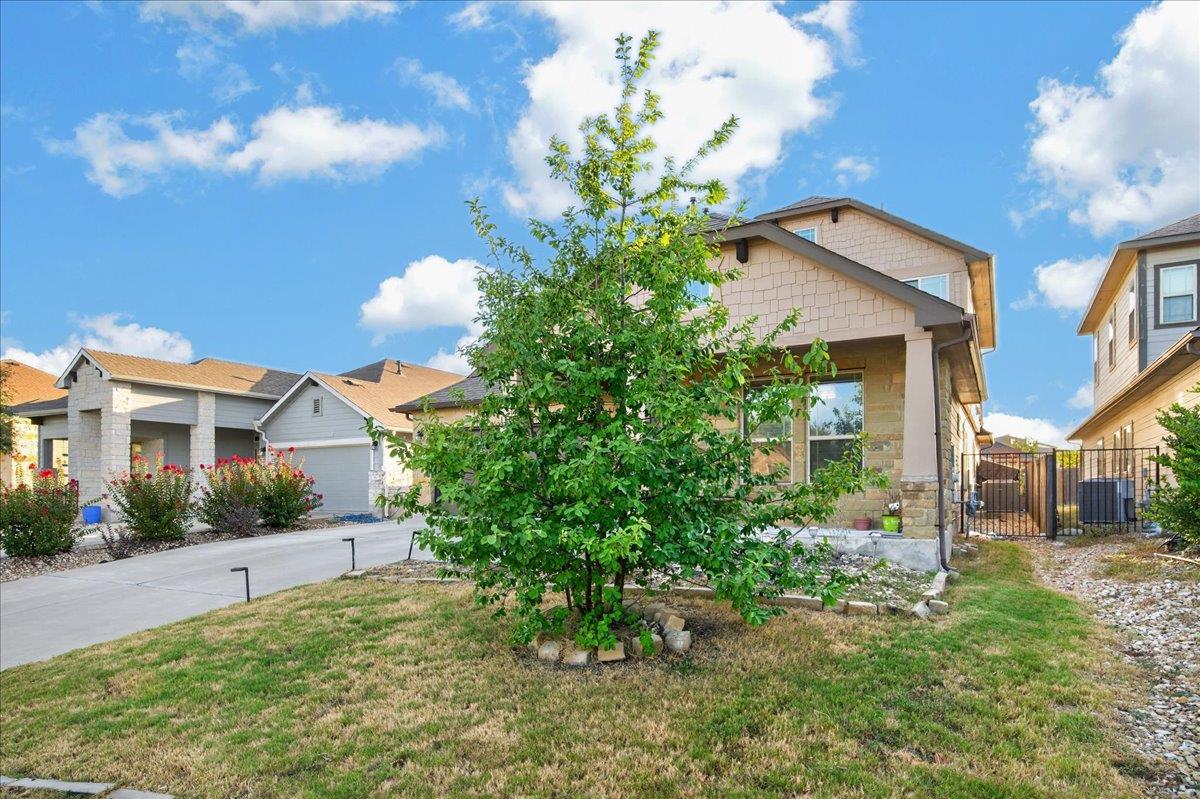 617 Cortona LN — photo 3