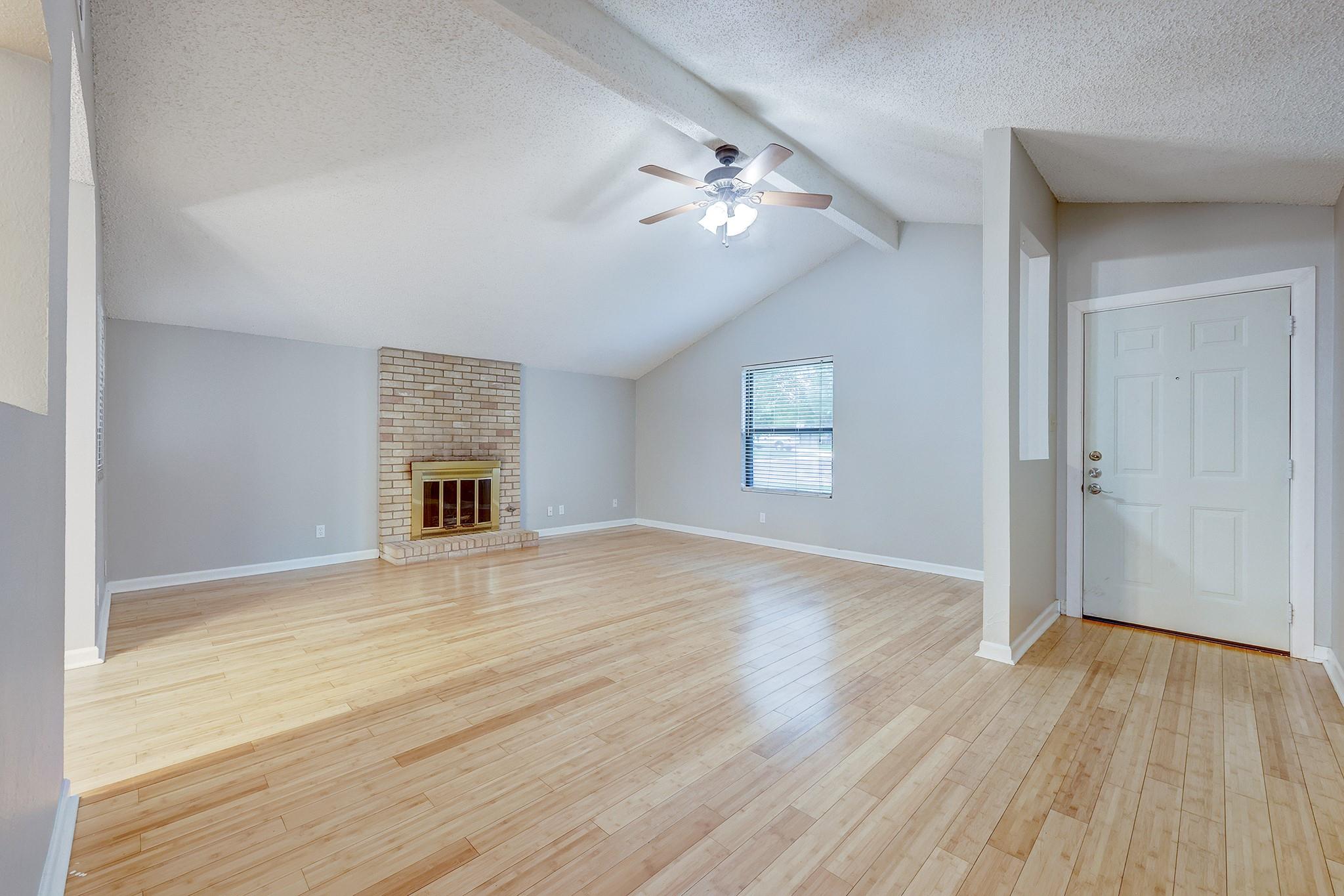 6300 Capriola DR — photo 4