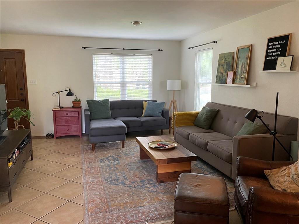 3201 Canter LN — photo 3