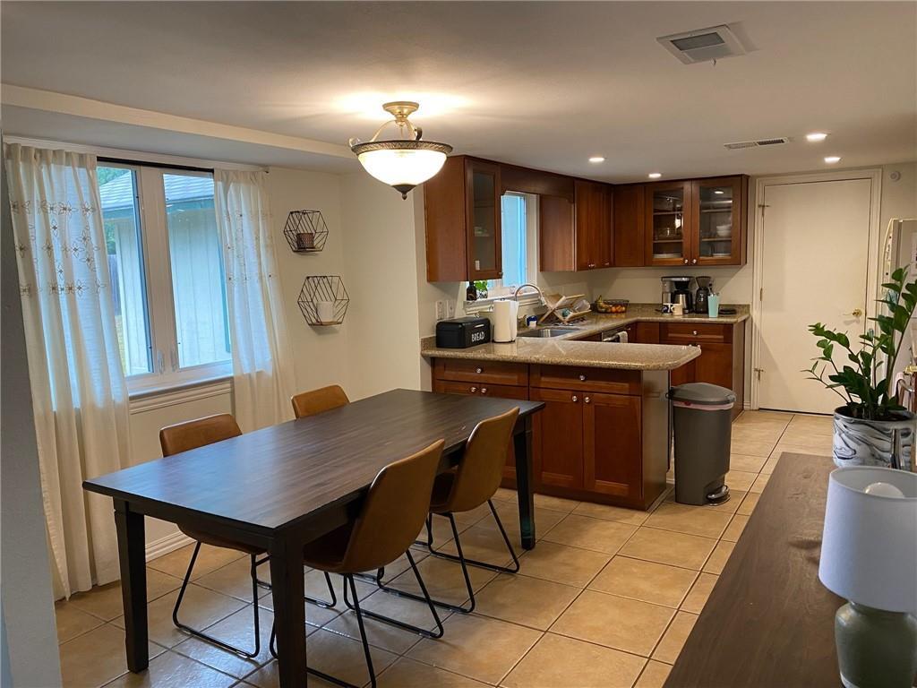 3201 Canter LN — photo 4