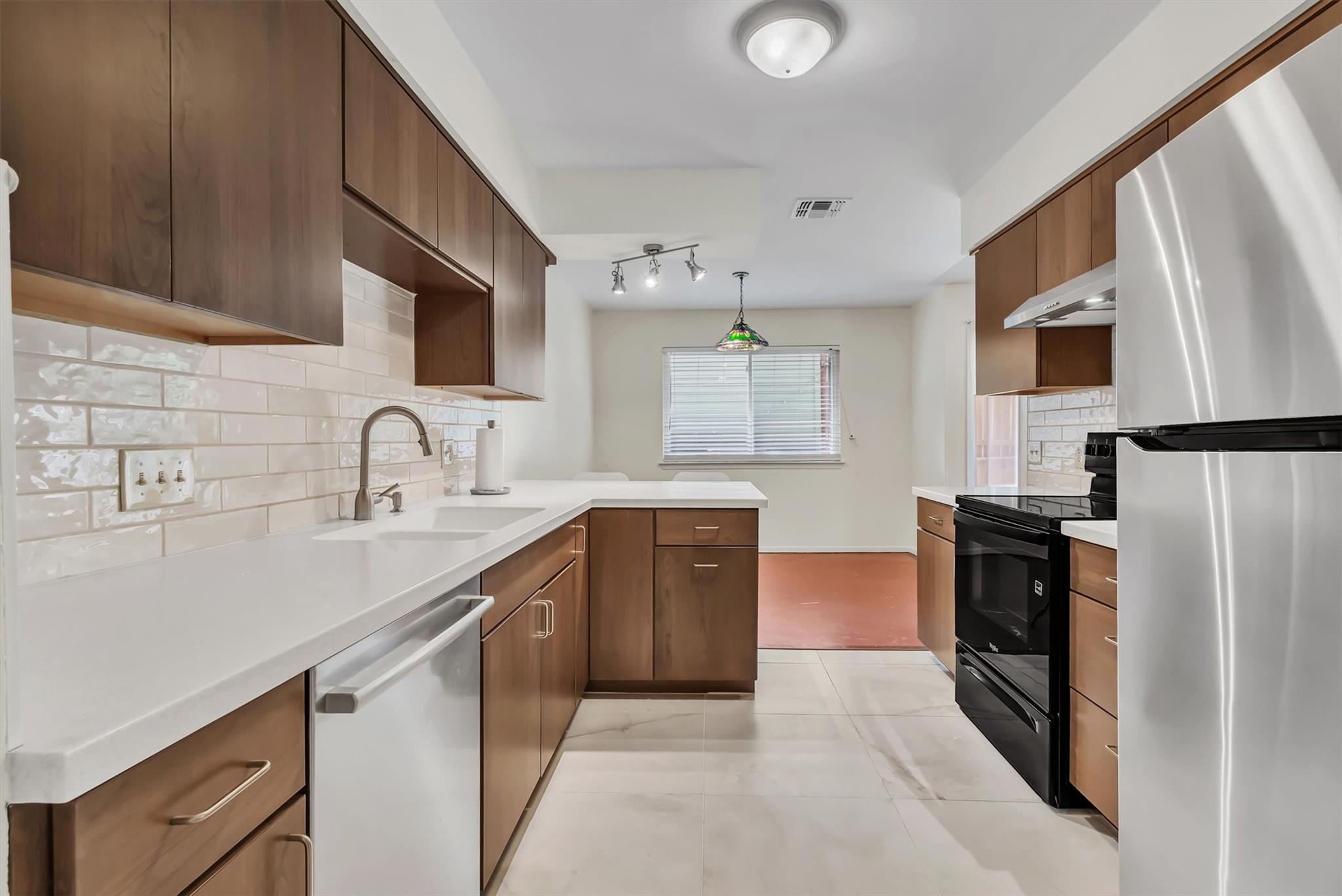 5703 Gate BLVD #B — photo 4