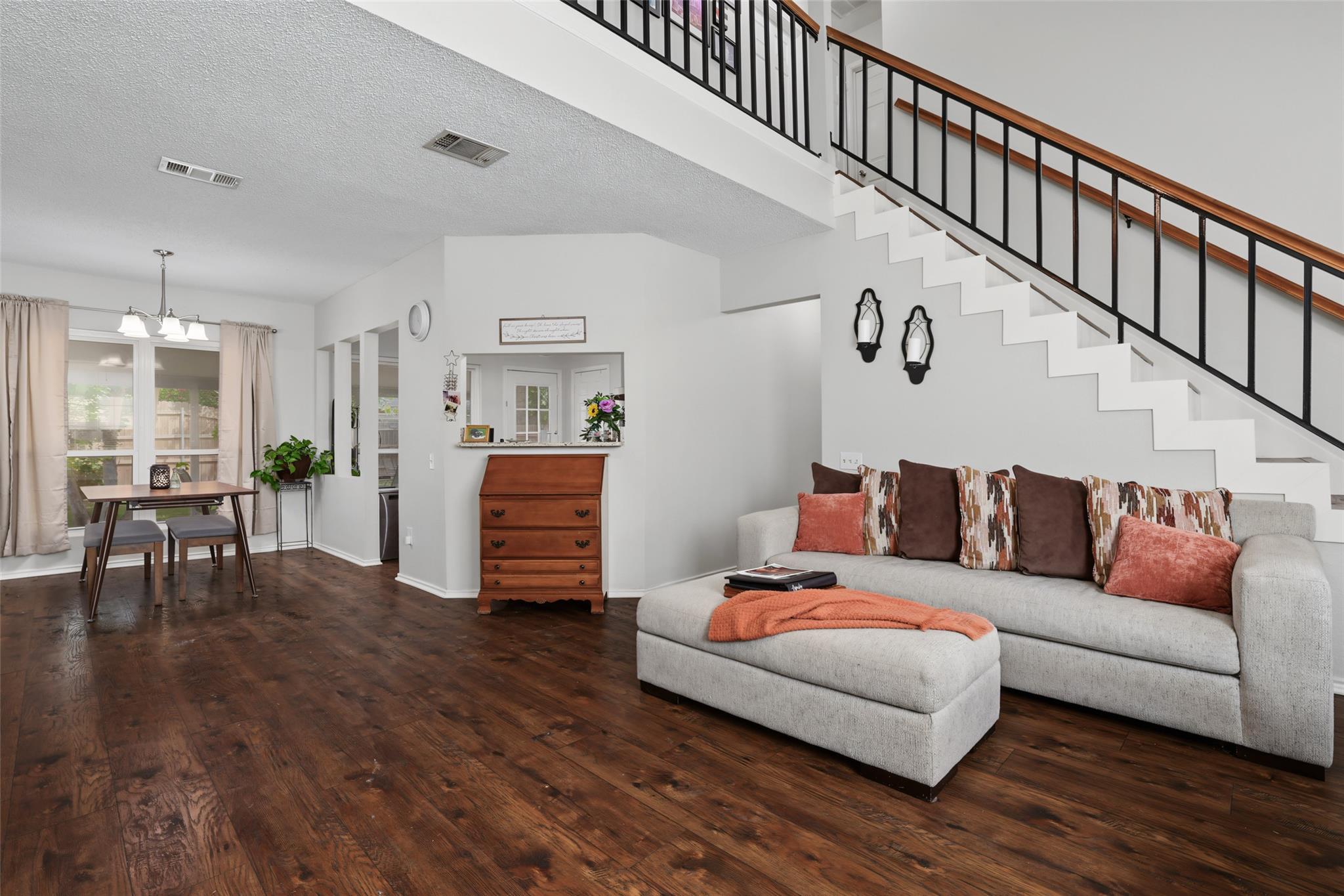 16910 Columbine ST — photo 4